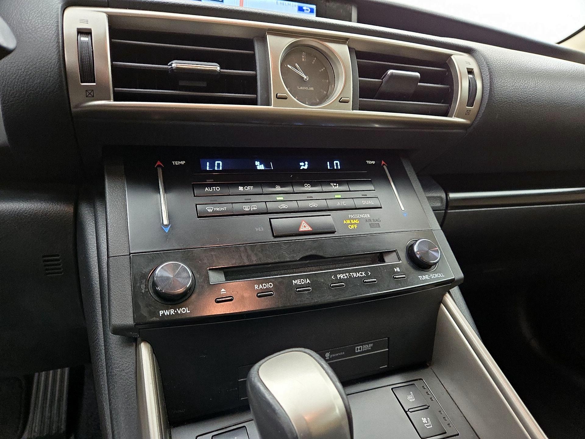 Thumbnail: 2014 Lexus IS - 17