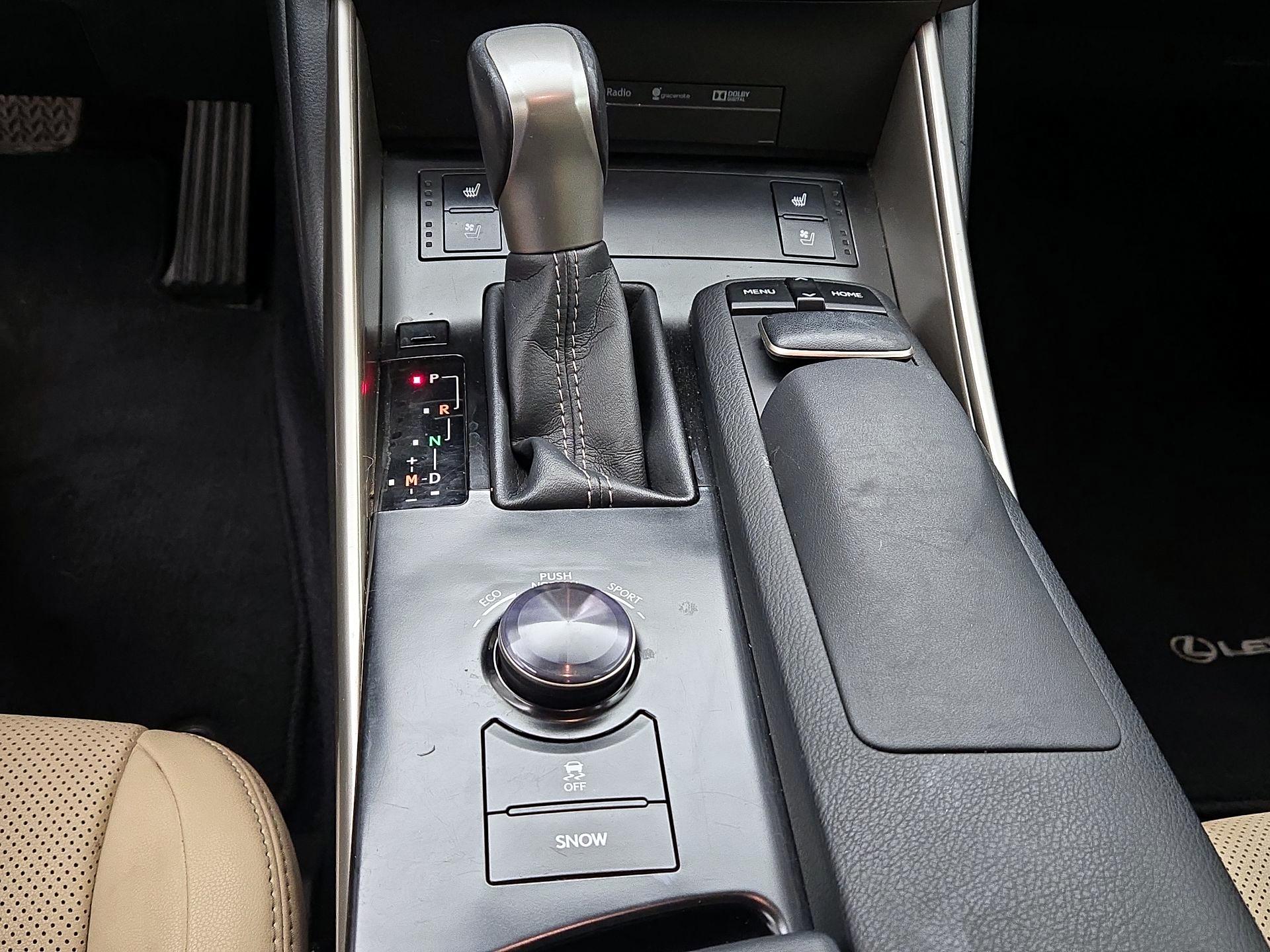 Thumbnail: 2014 Lexus IS - 18