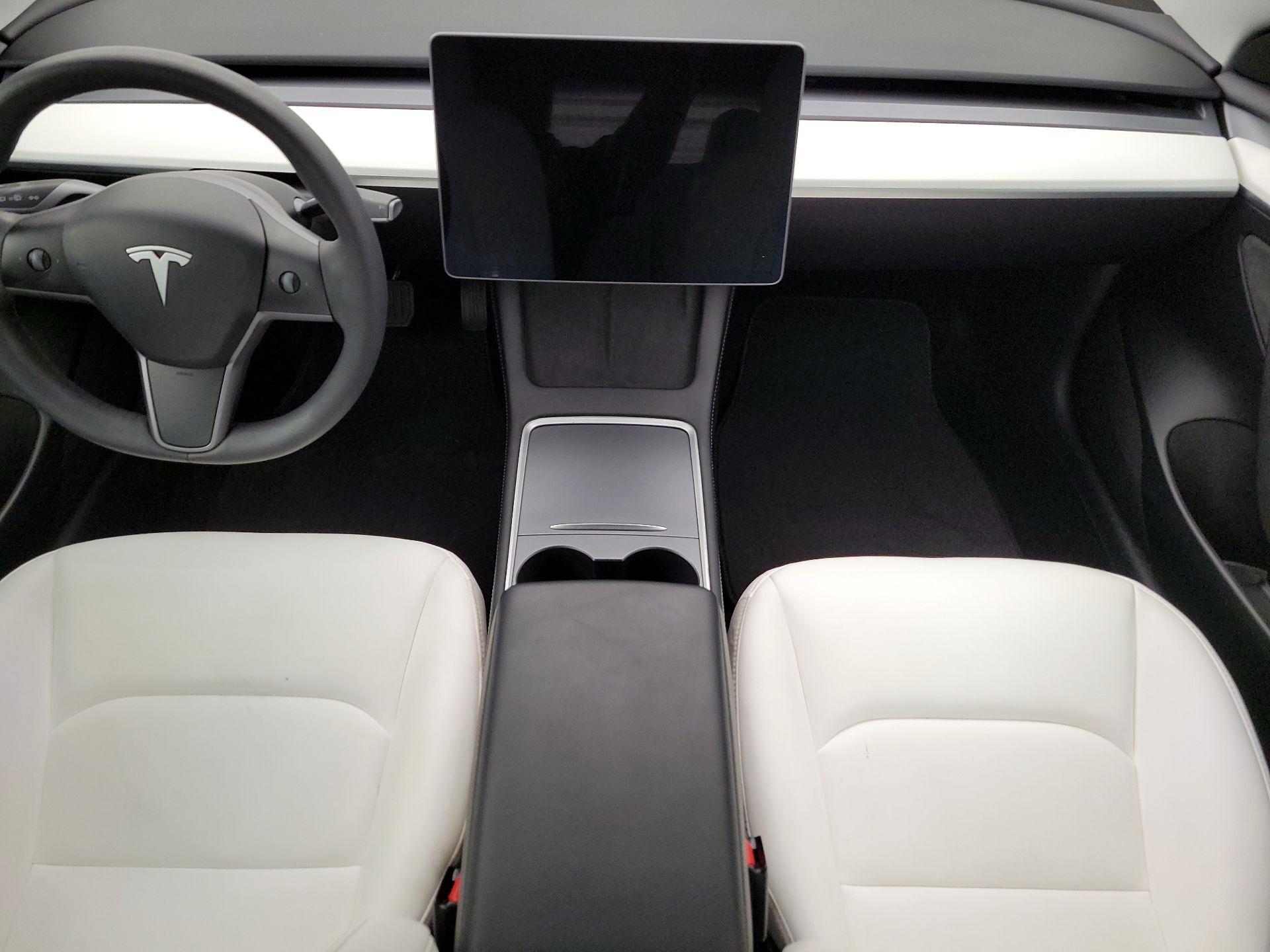 Thumbnail: 2023 Tesla Model 3 - 9