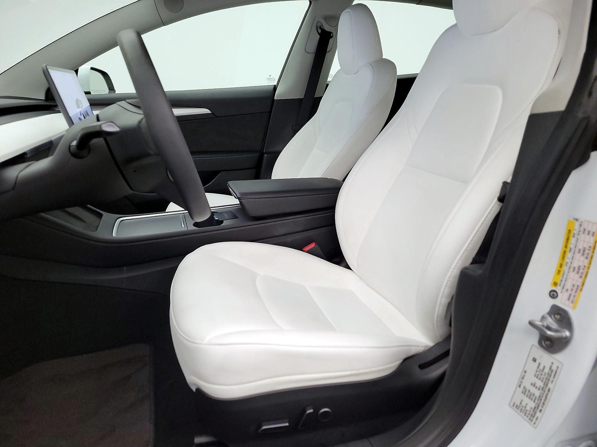 Thumbnail: 2023 Tesla Model 3 - 11