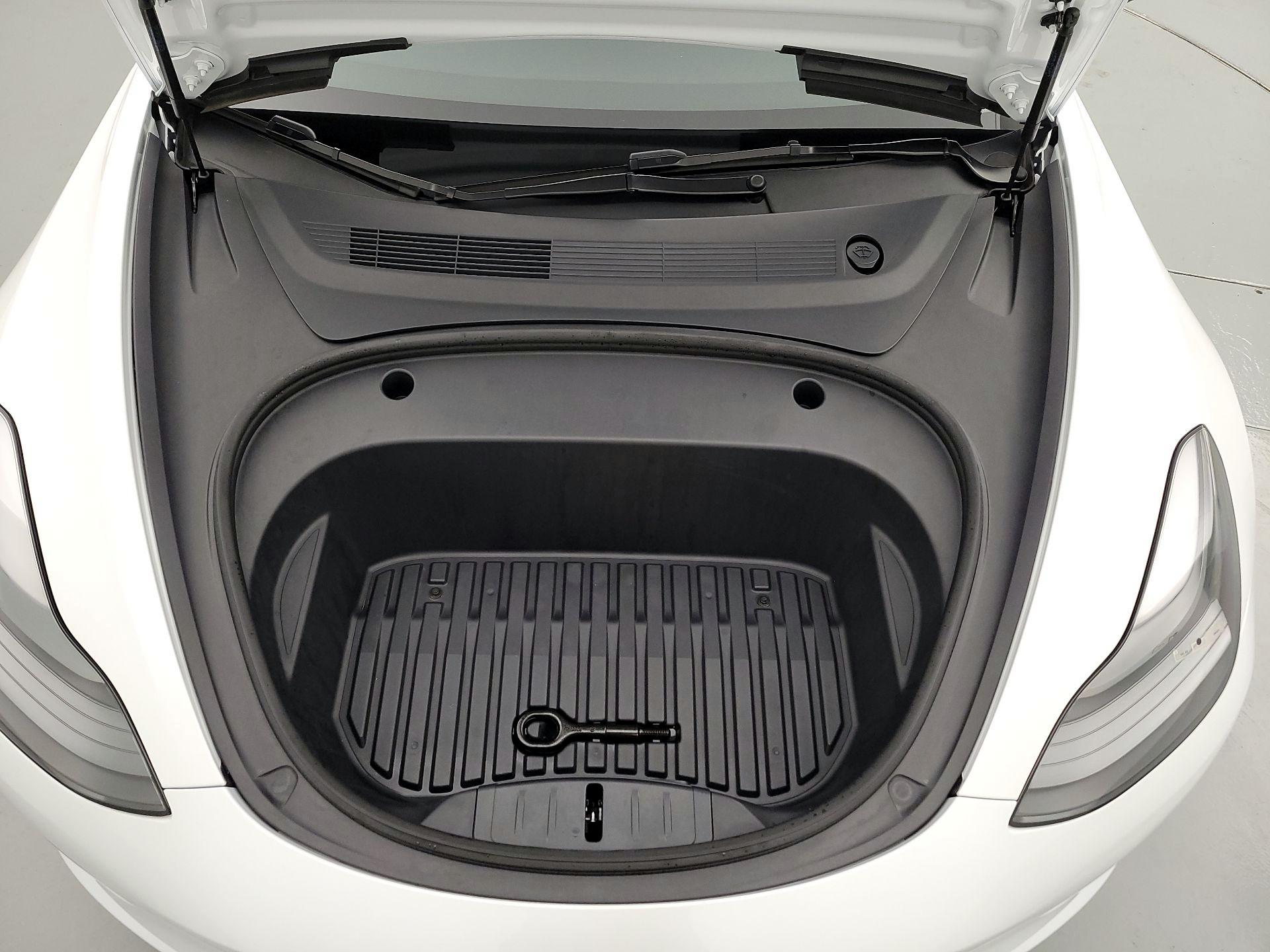 Thumbnail: 2023 Tesla Model 3 - 20