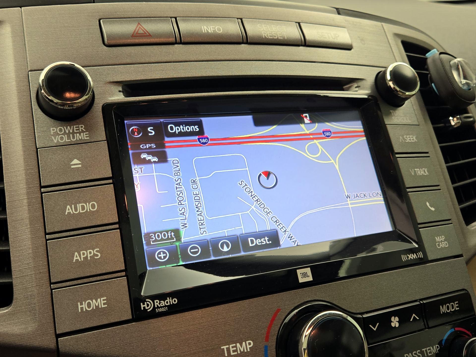 Thumbnail: 2015 Toyota Venza - 14