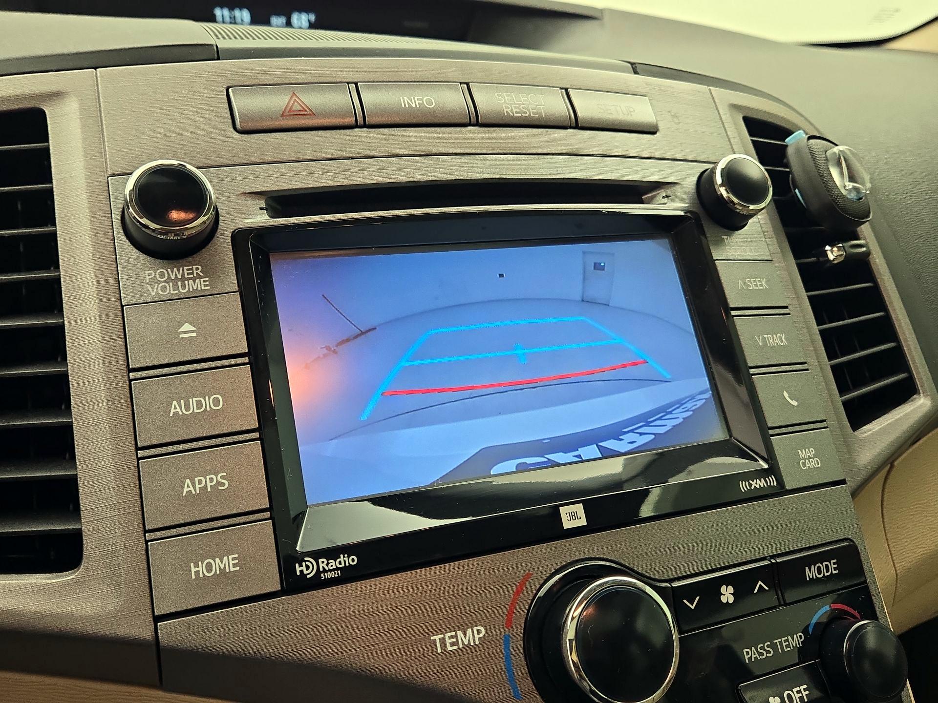 Thumbnail: 2015 Toyota Venza - 15