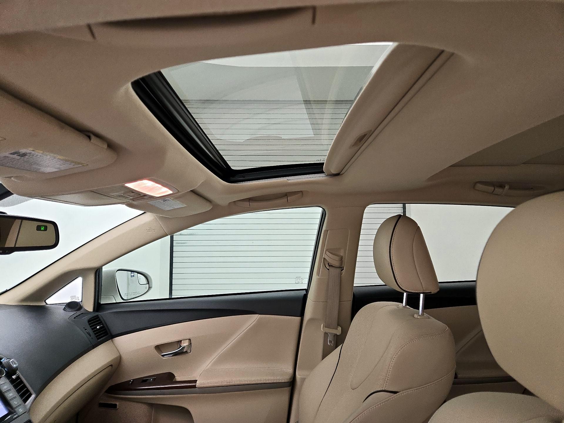 Thumbnail: 2015 Toyota Venza - 20