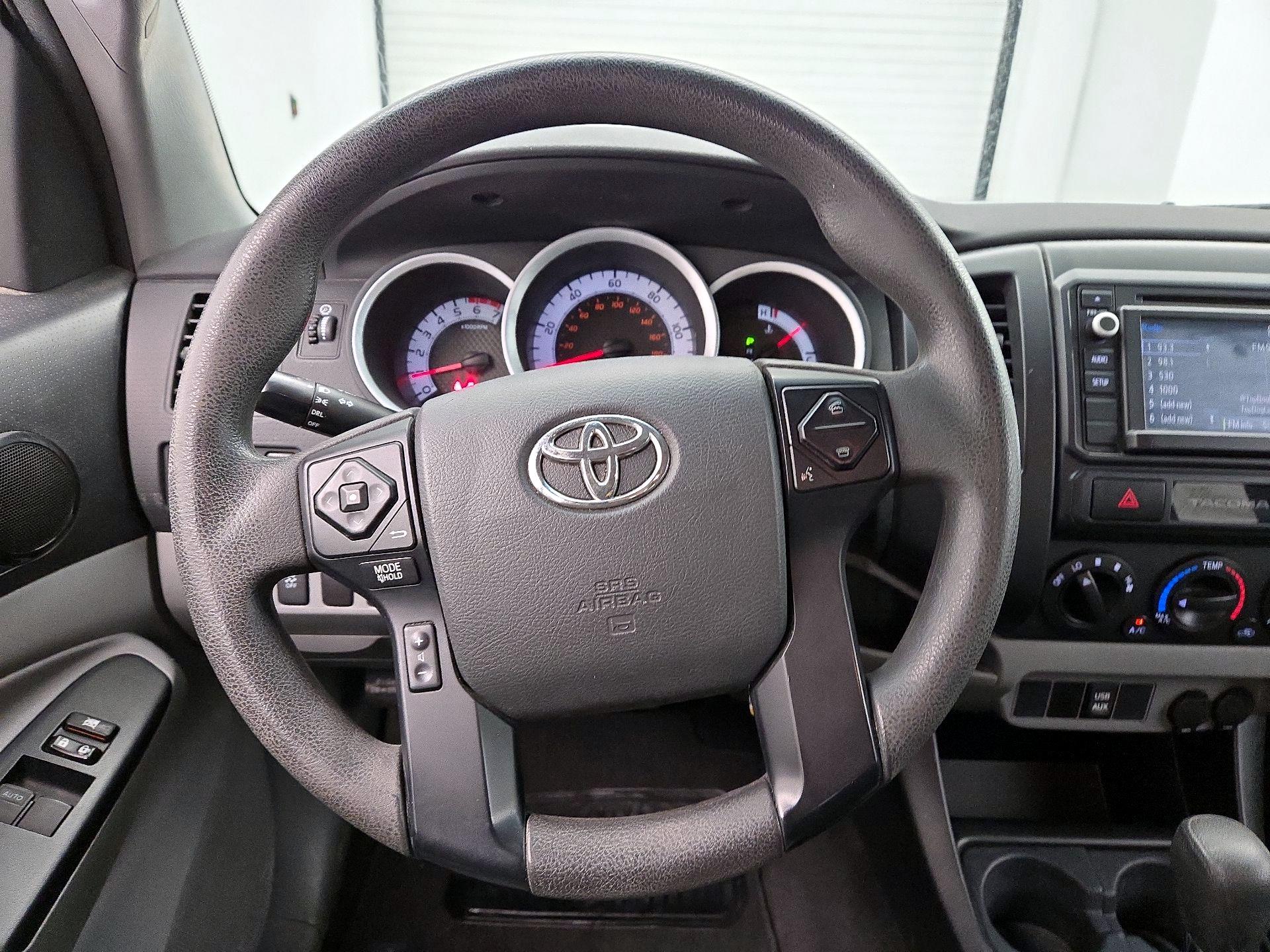 Thumbnail: 2015 Toyota Tacoma - 10