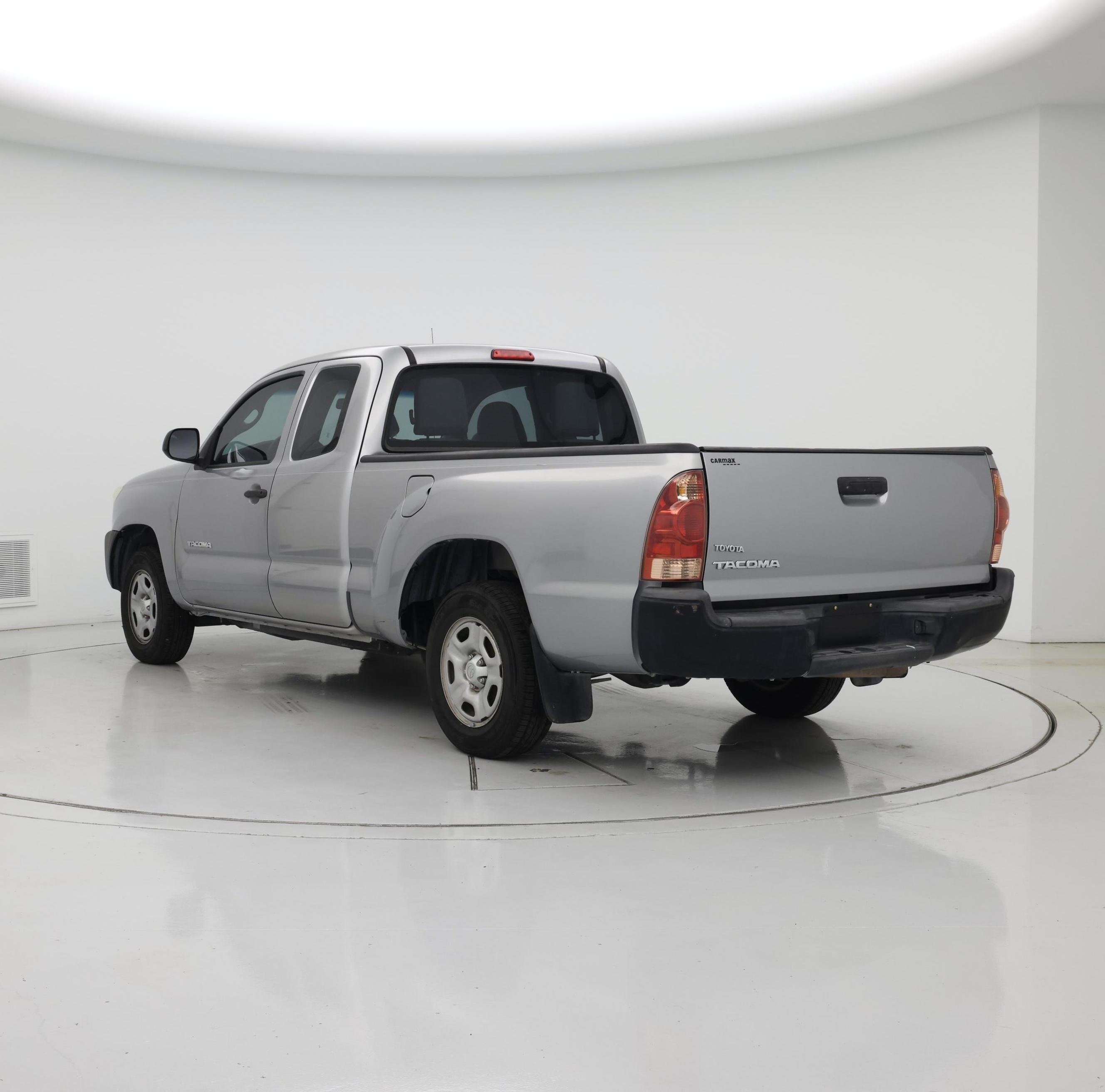 Thumbnail: 2015 Toyota Tacoma - 2