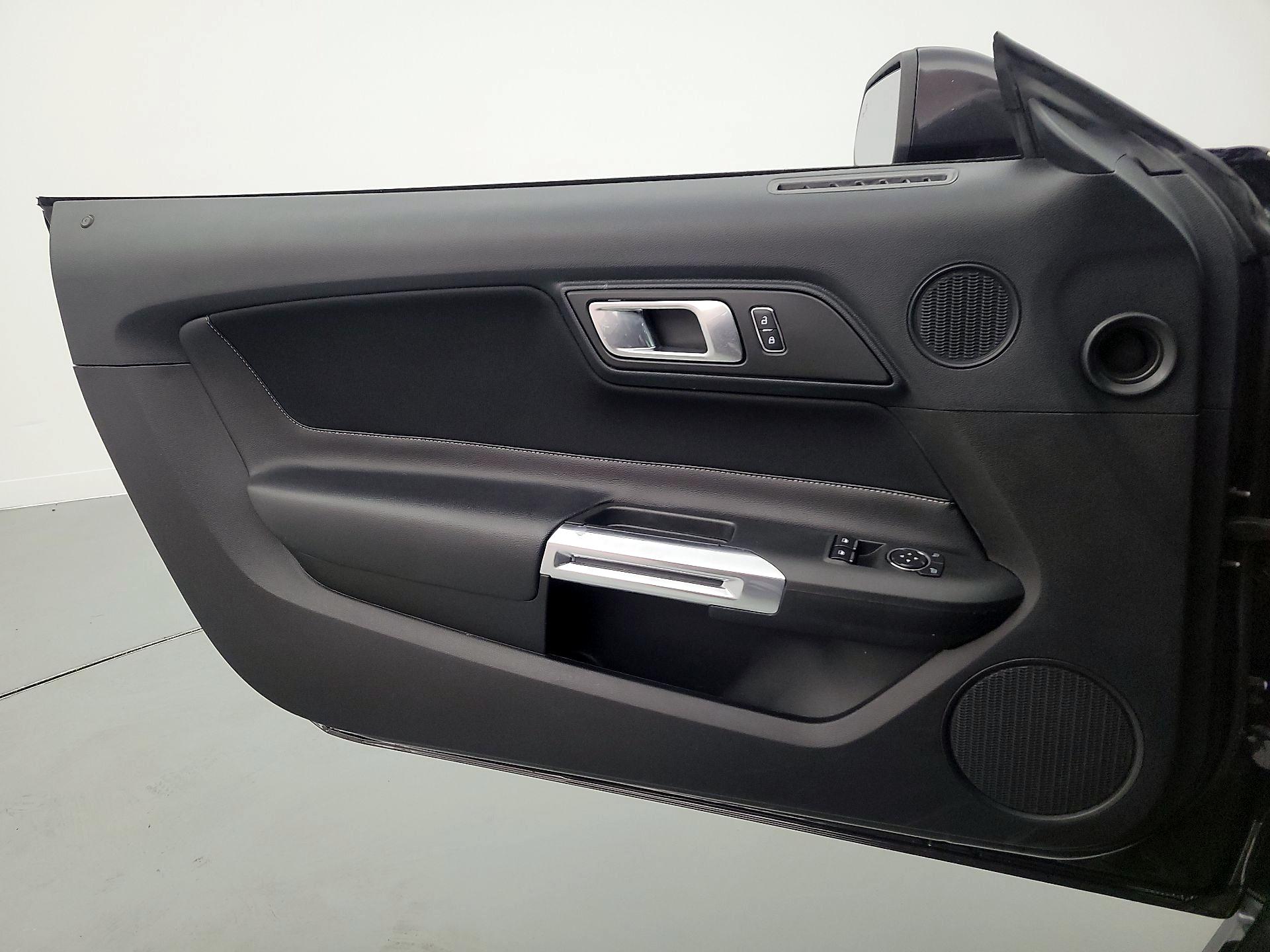 Thumbnail: 2022 Ford Mustang - 12