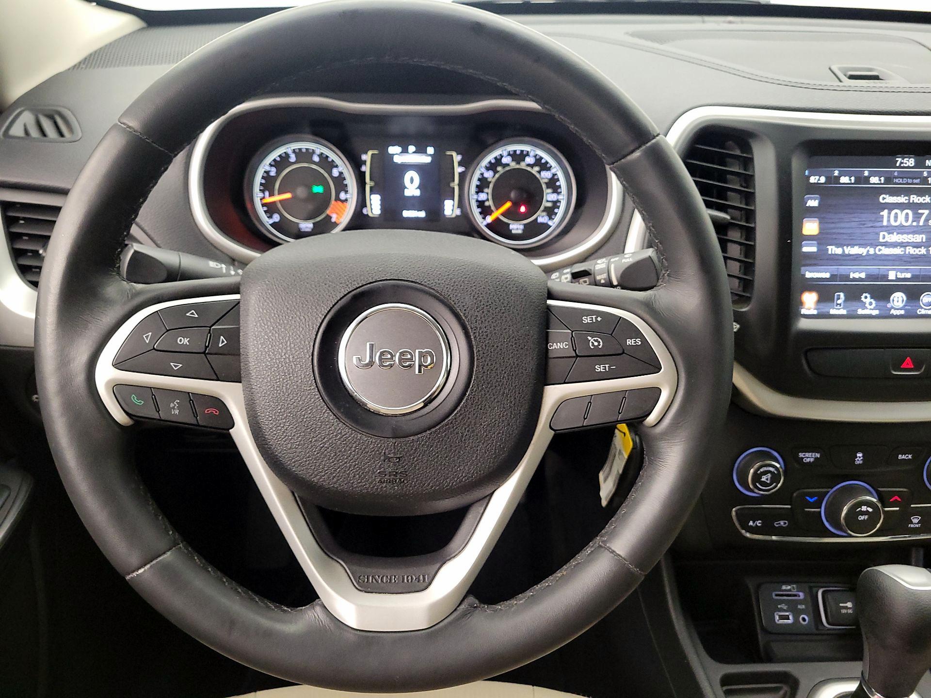 Thumbnail: 2015 Jeep Cherokee - 10