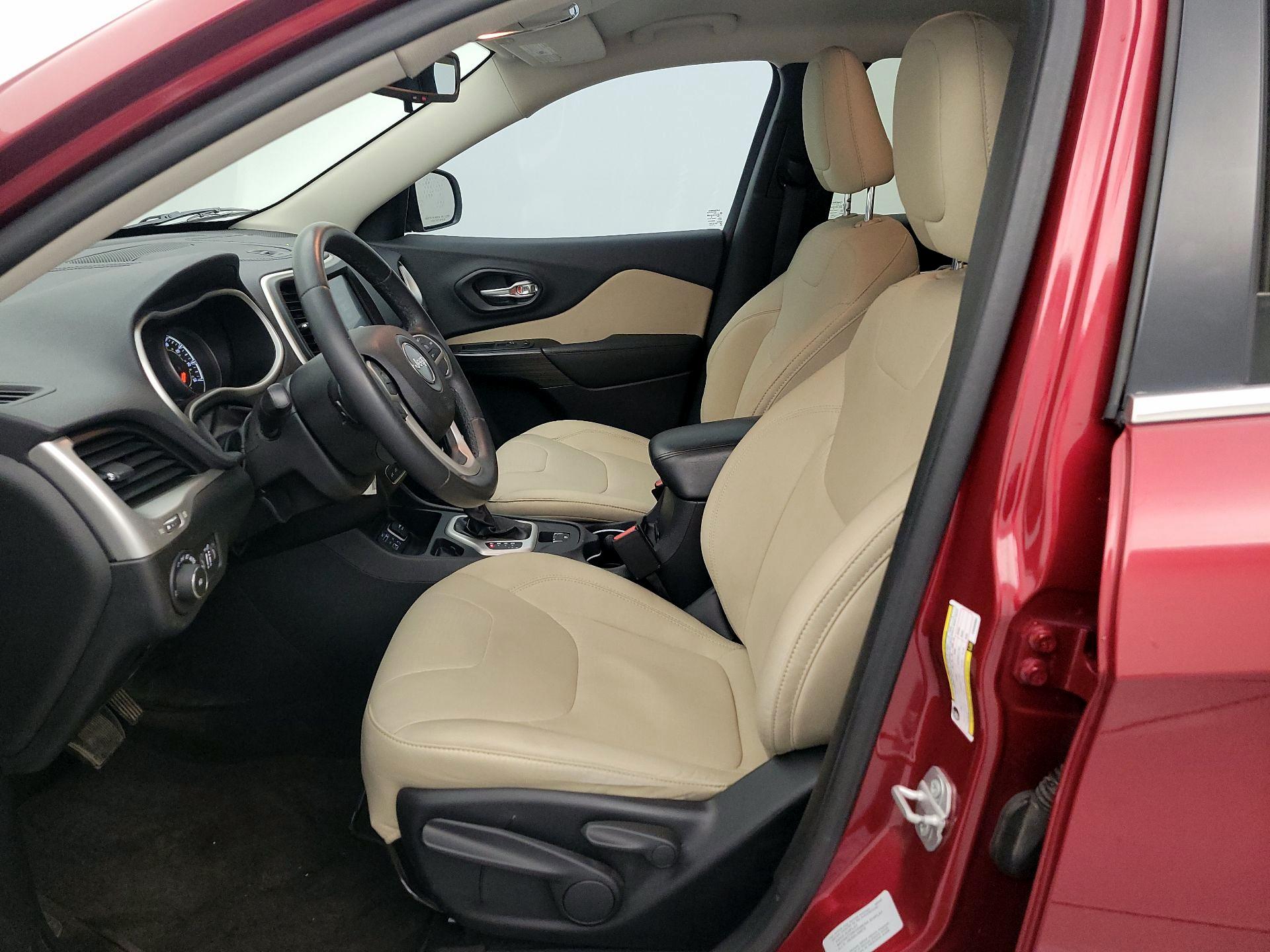 Thumbnail: 2015 Jeep Cherokee - 11