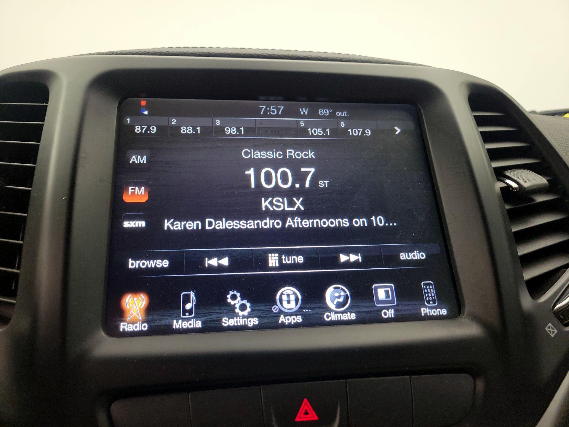 Thumbnail: 2015 Jeep Cherokee - 15