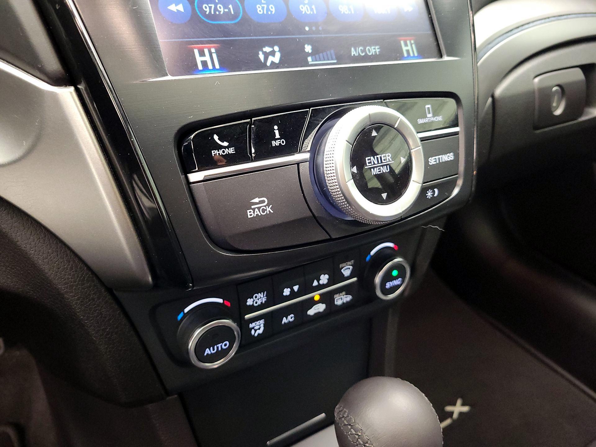 Thumbnail: 2020 Acura ILX - 16