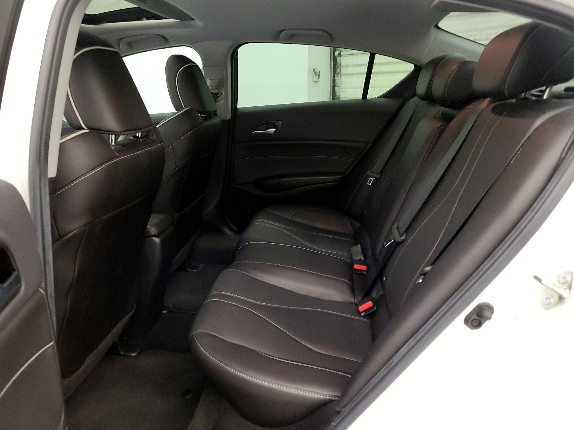 Thumbnail: 2020 Acura ILX - 20