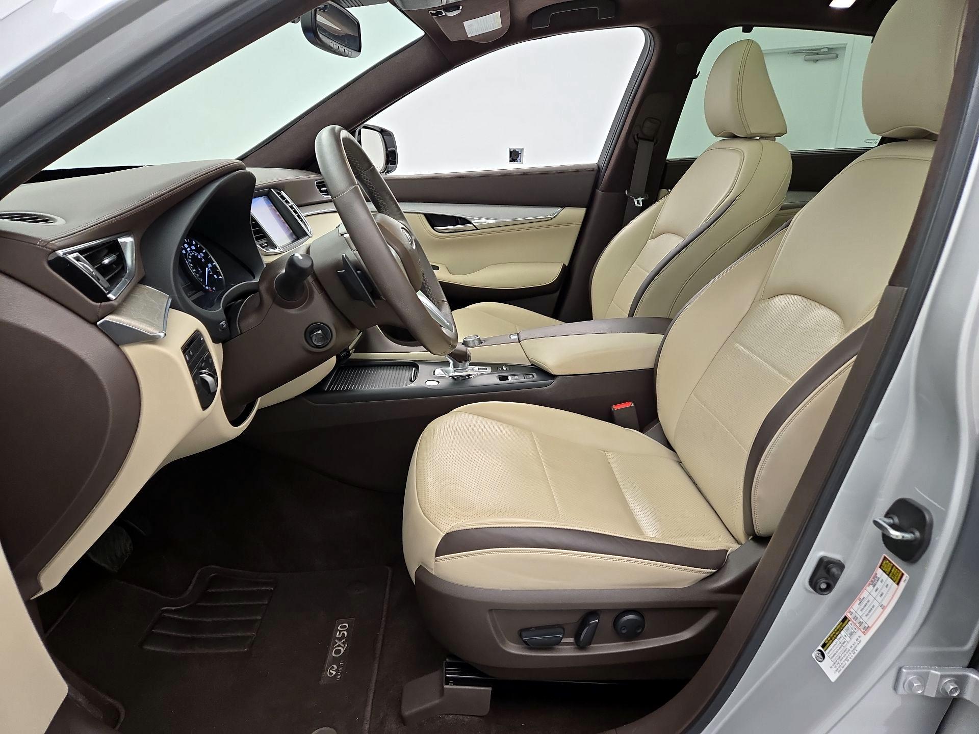 Thumbnail: 2019 INFINITI QX50 - 11