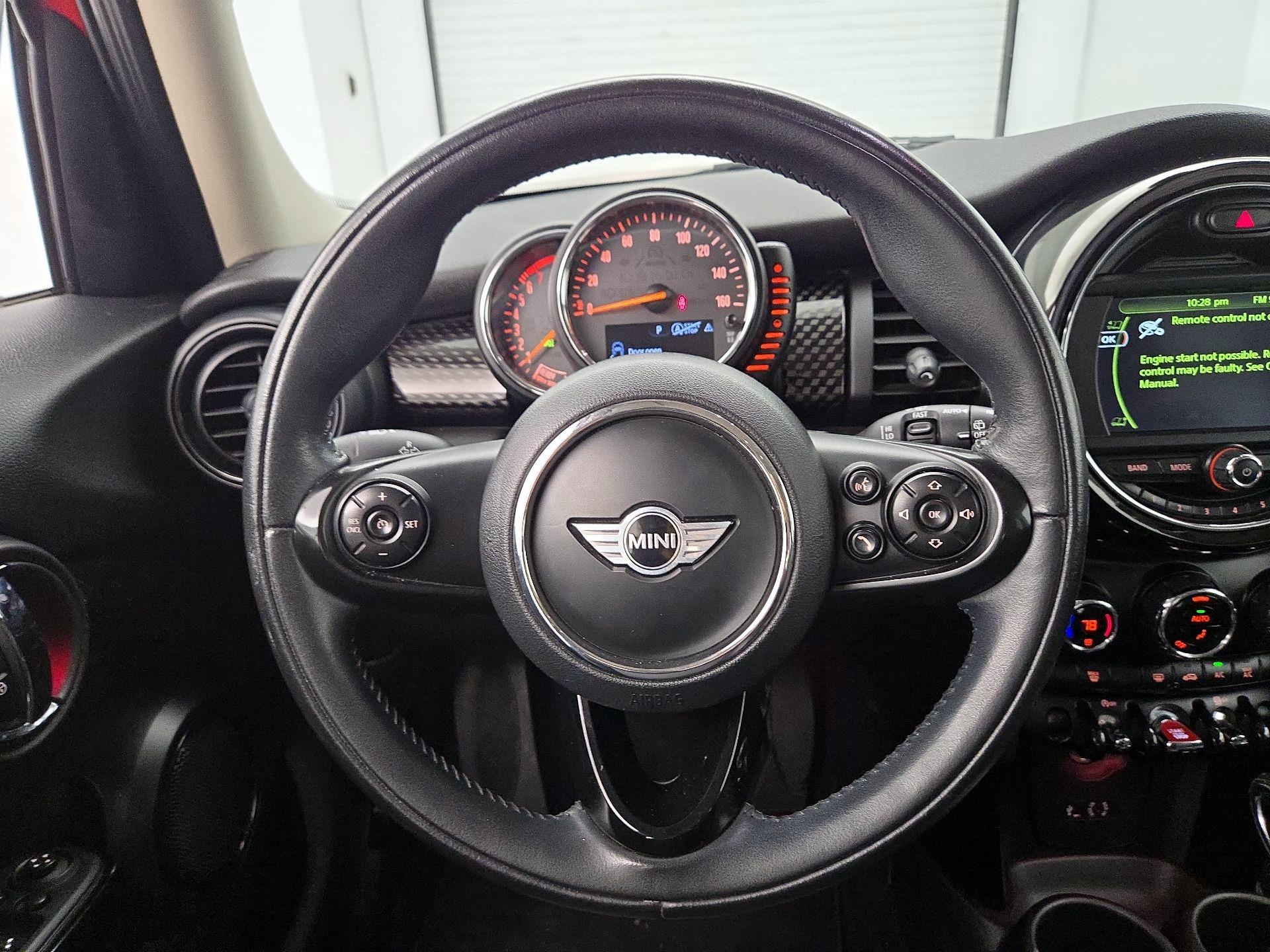 Thumbnail: 2017 MINI Cooper Hardtop - 10