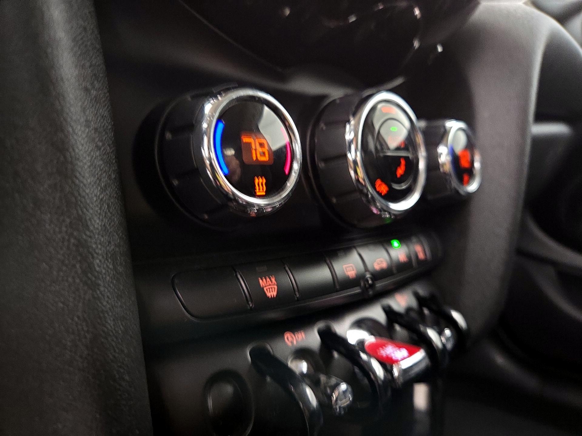 Thumbnail: 2017 MINI Cooper Hardtop - 15