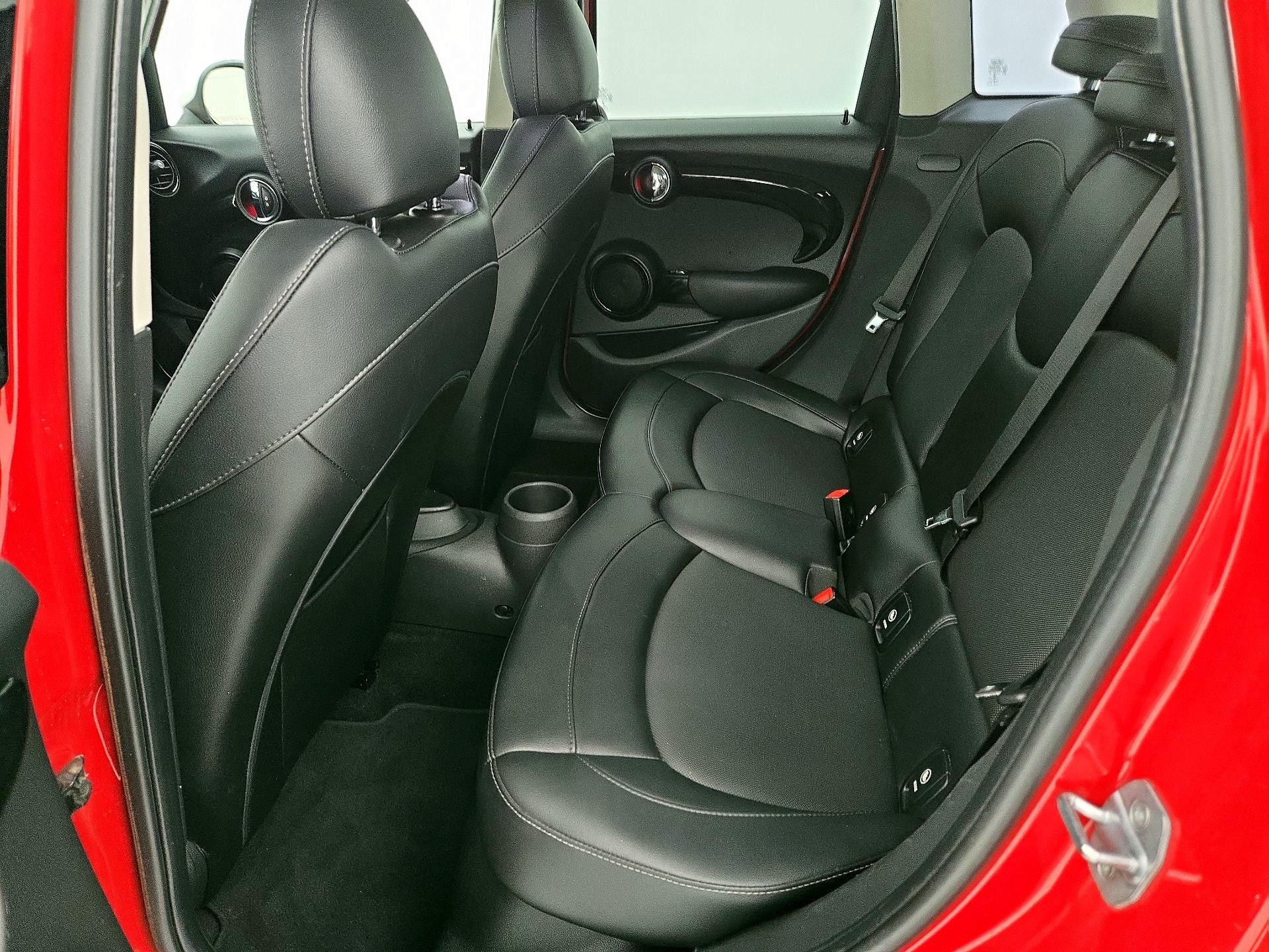 Thumbnail: 2017 MINI Cooper Hardtop - 18