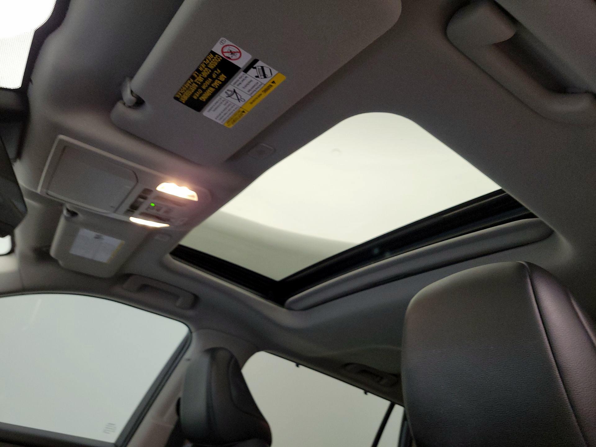 Thumbnail: 2023 Toyota Highlander - 19