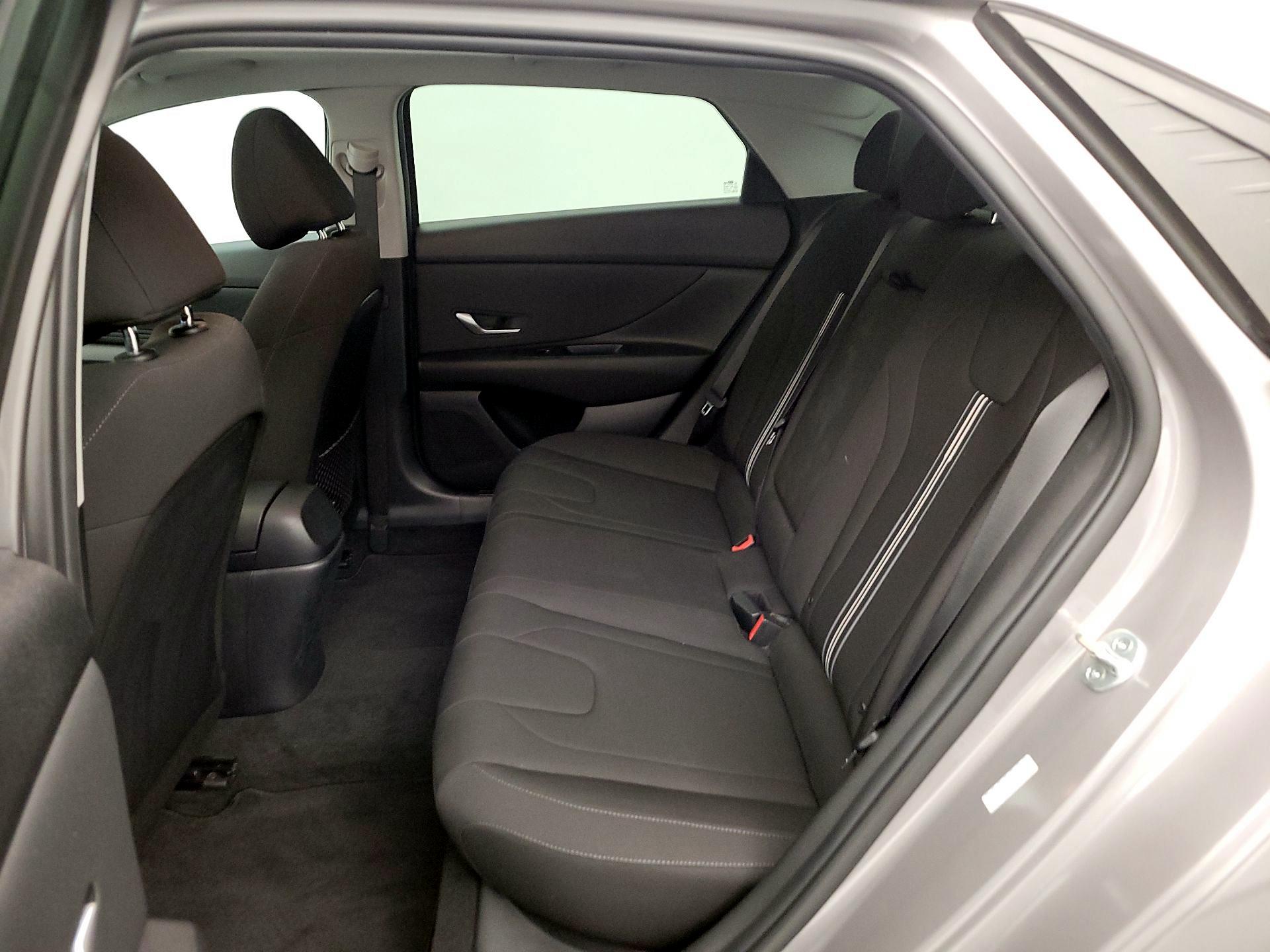 Thumbnail: 2022 Hyundai Elantra - 20