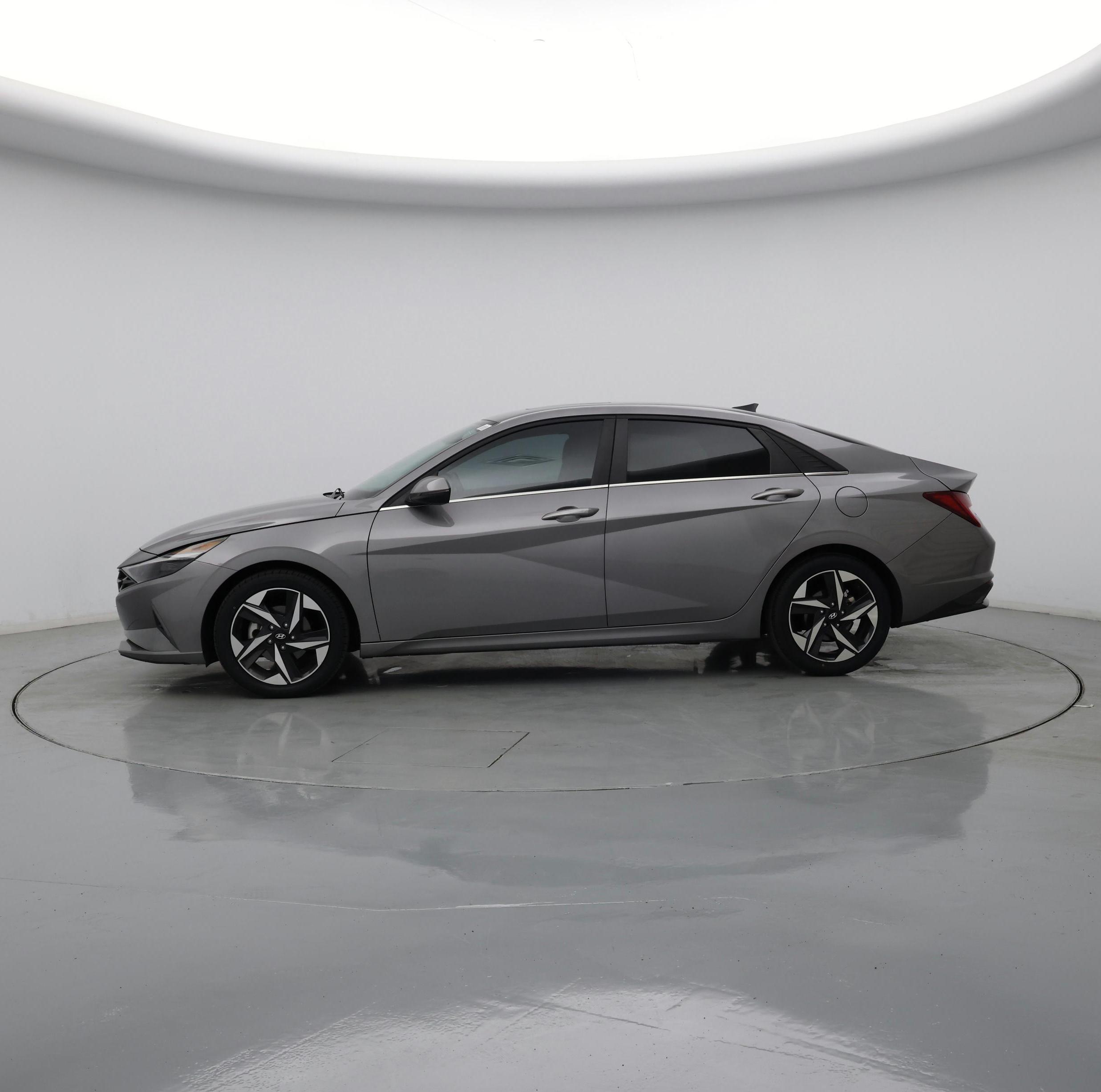 Thumbnail: 2022 Hyundai Elantra - 3