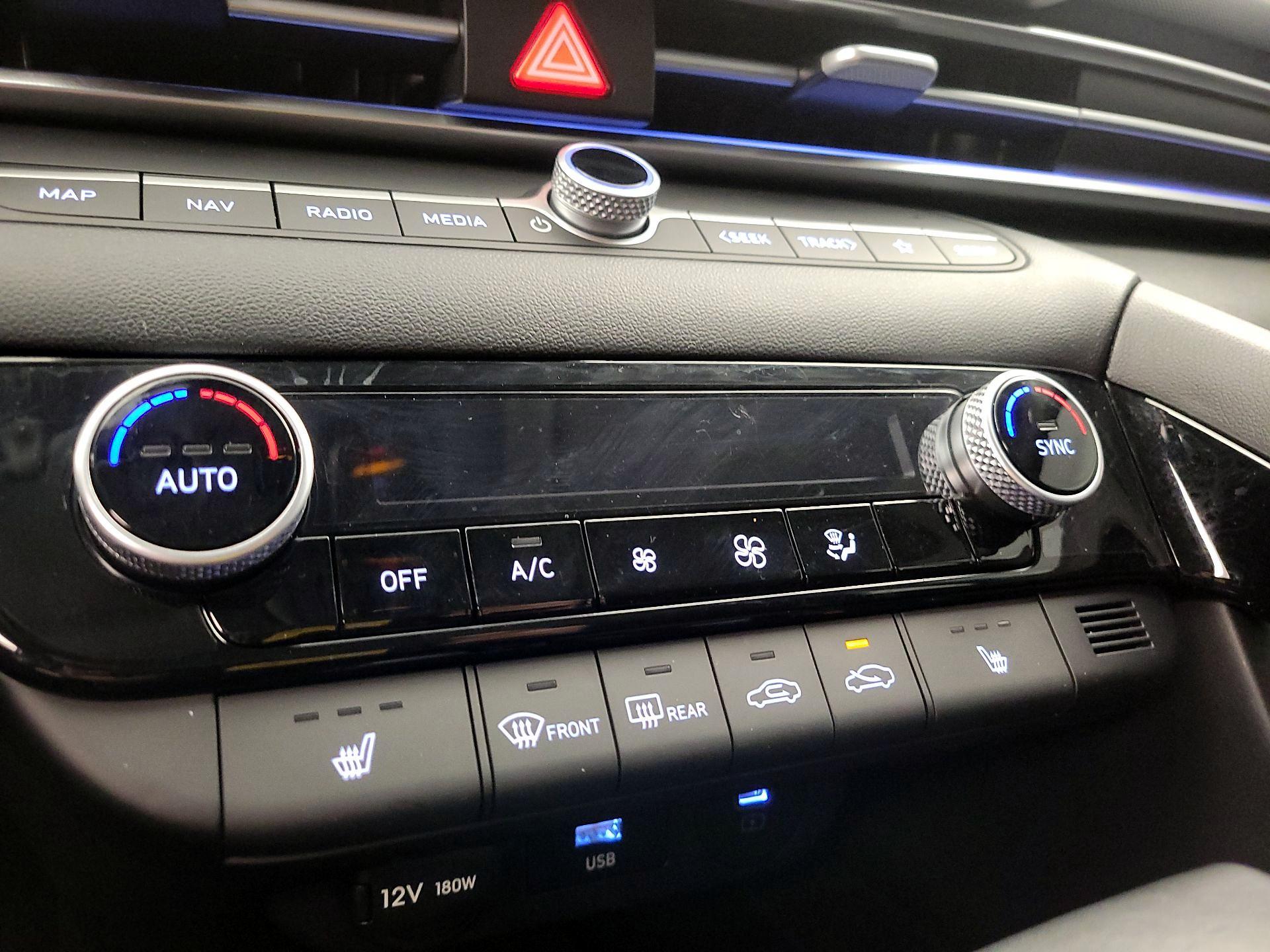 Thumbnail: 2024 Hyundai Elantra - 17