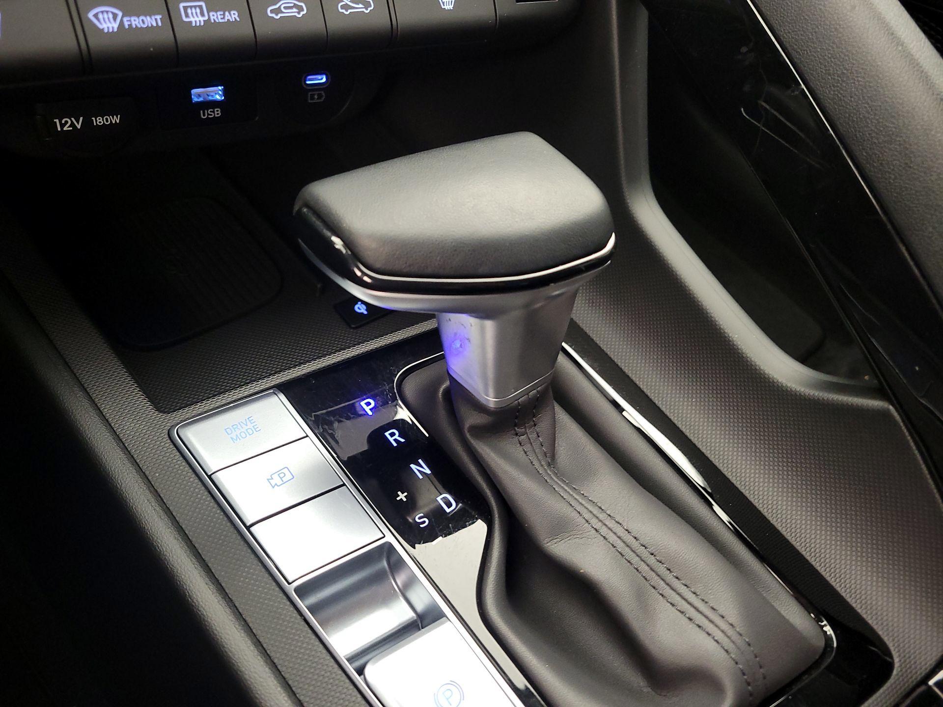 Thumbnail: 2024 Hyundai Elantra - 18