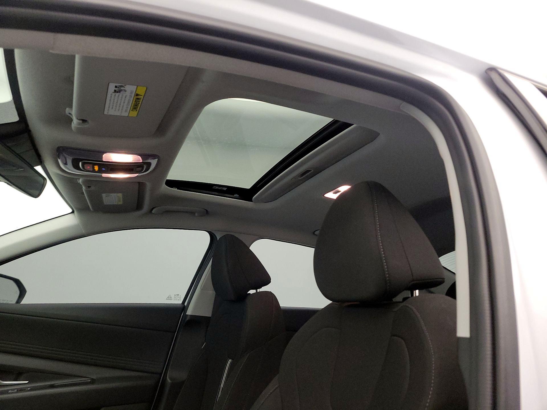 Thumbnail: 2024 Hyundai Elantra - 20