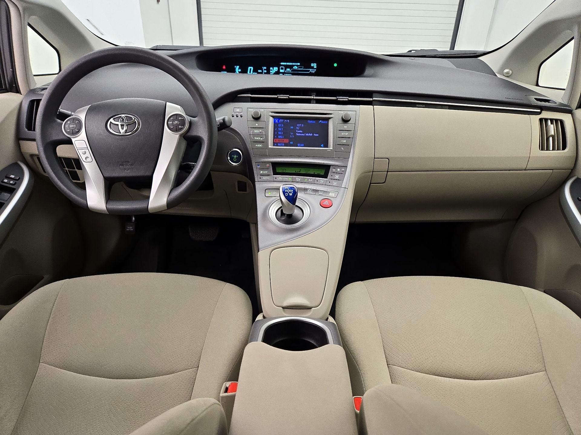 Thumbnail: 2014 Toyota Prius - 9