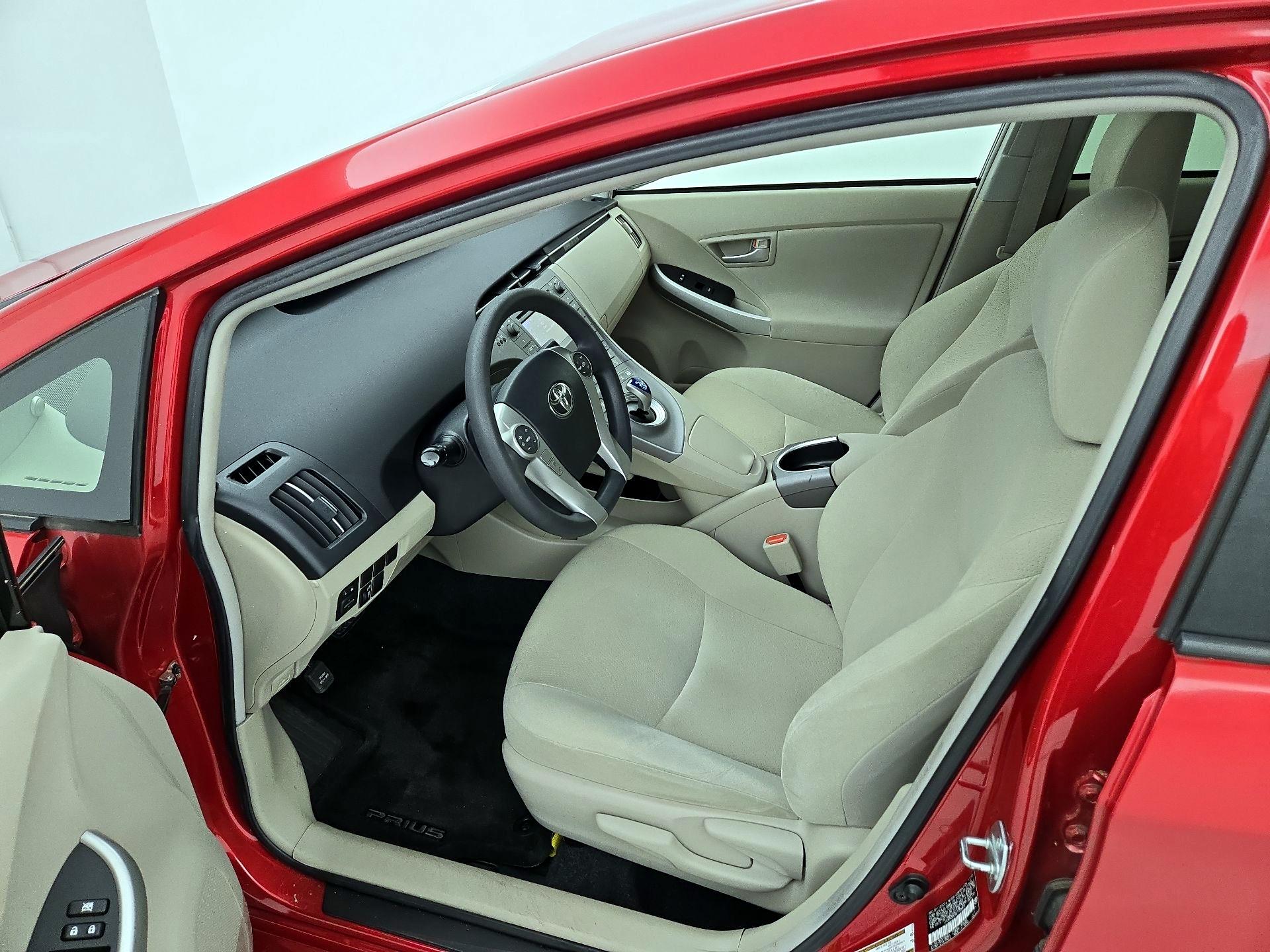 Thumbnail: 2014 Toyota Prius - 11