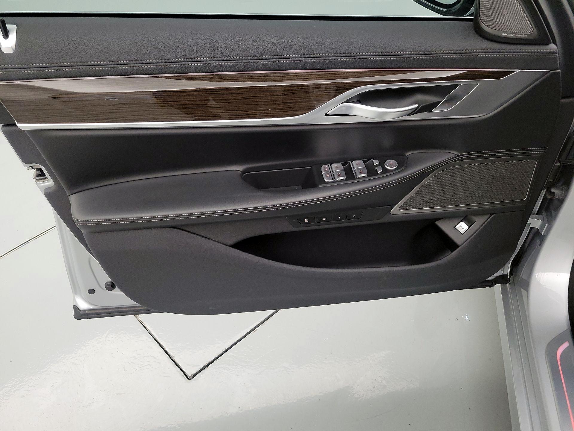 Thumbnail: 2020 BMW 7 Series - 12