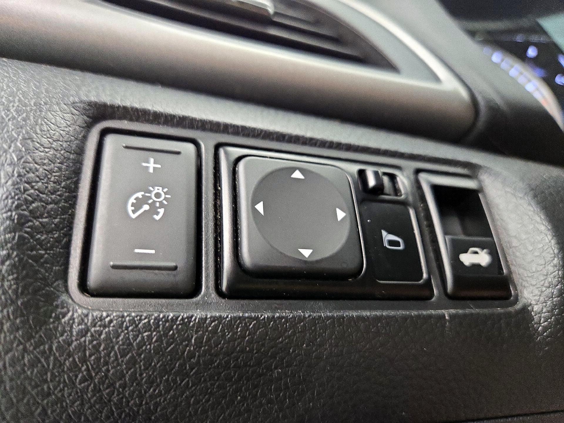 Thumbnail: 2015 Nissan Sentra - 13