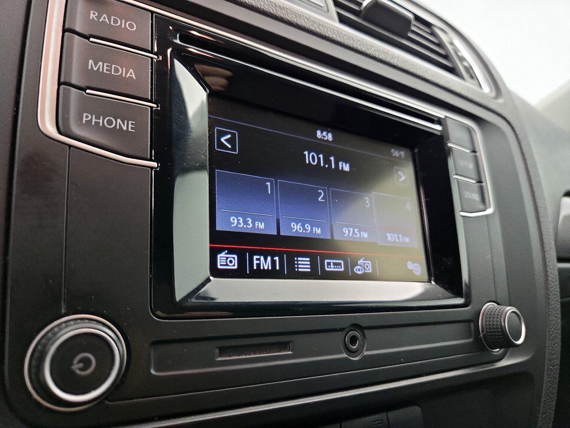 Thumbnail: 2017 Volkswagen Jetta - 15