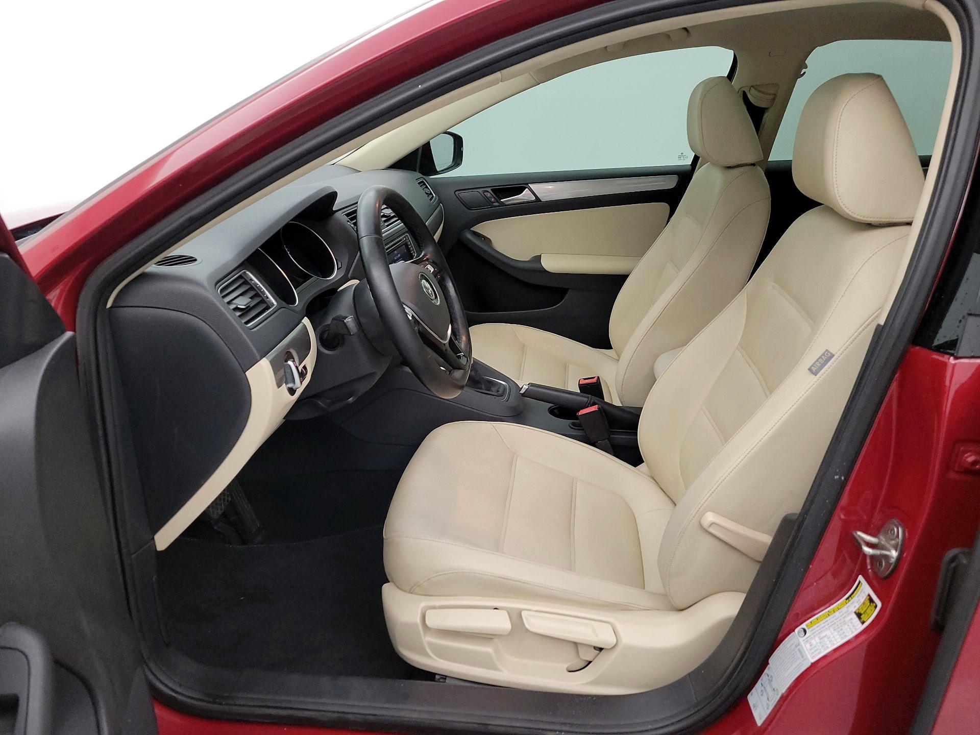 Thumbnail: 2017 Volkswagen Jetta - 11