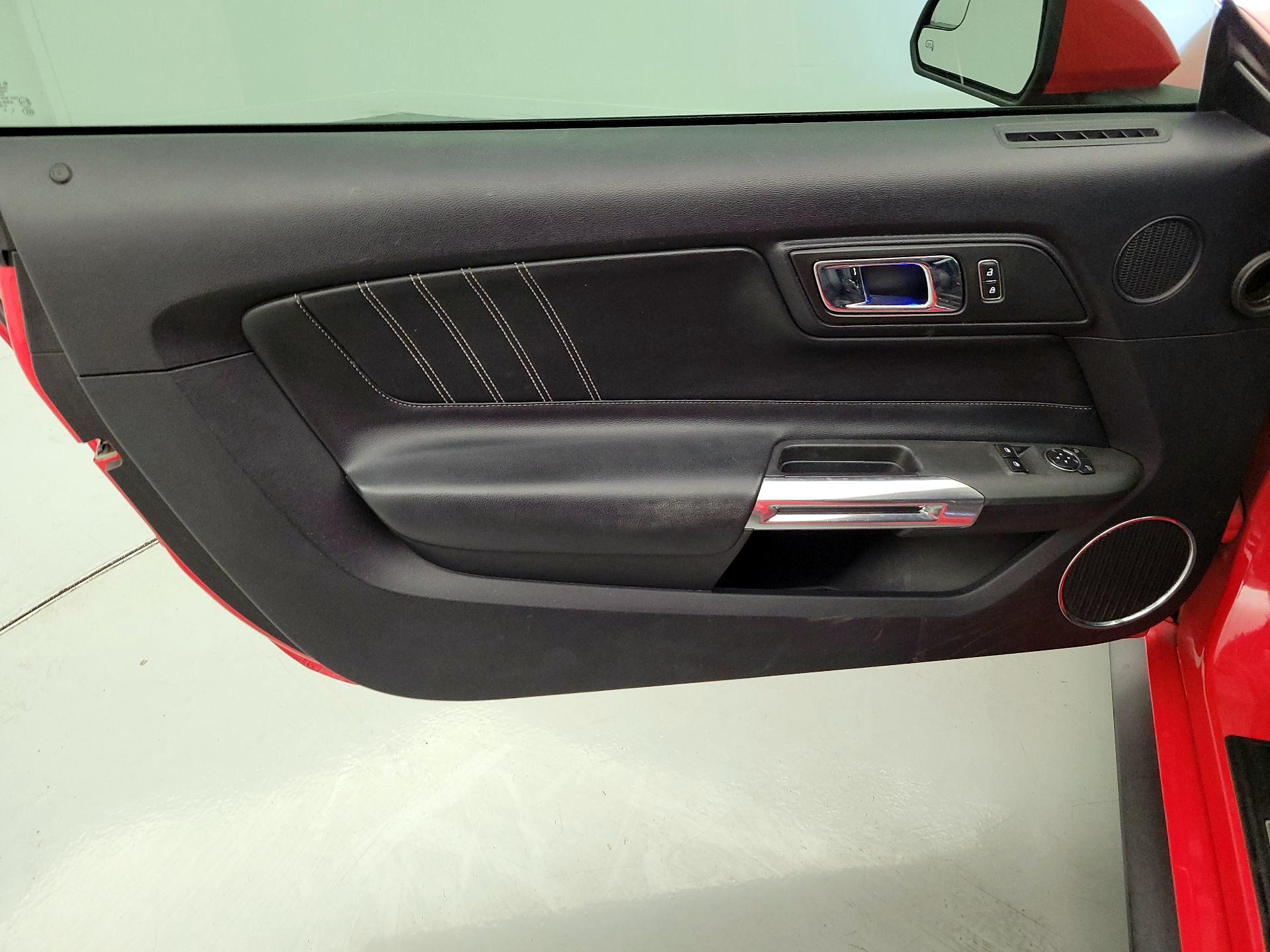 Thumbnail: 2016 Ford Mustang - 12