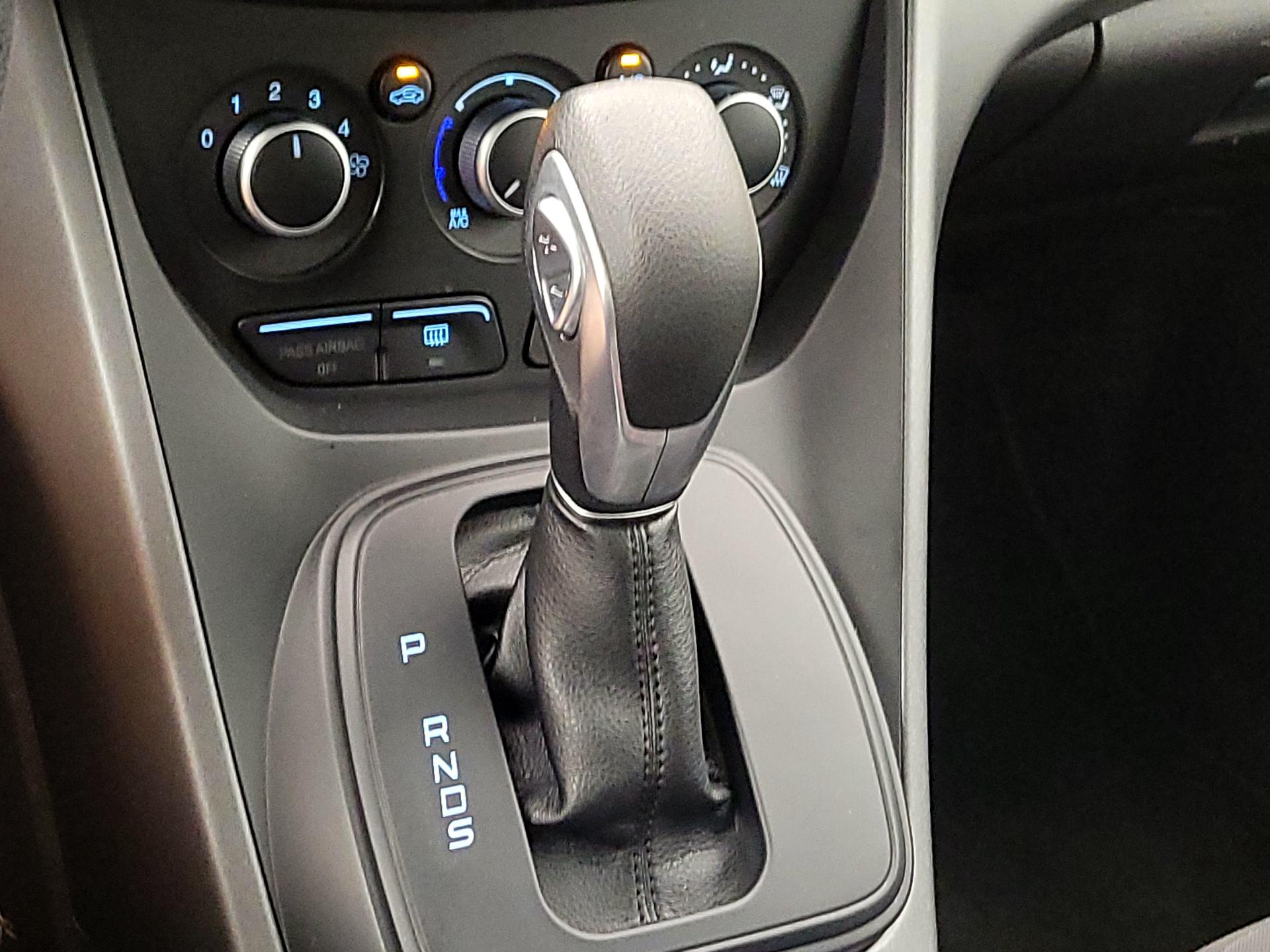 Thumbnail: 2014 Ford Escape - 17