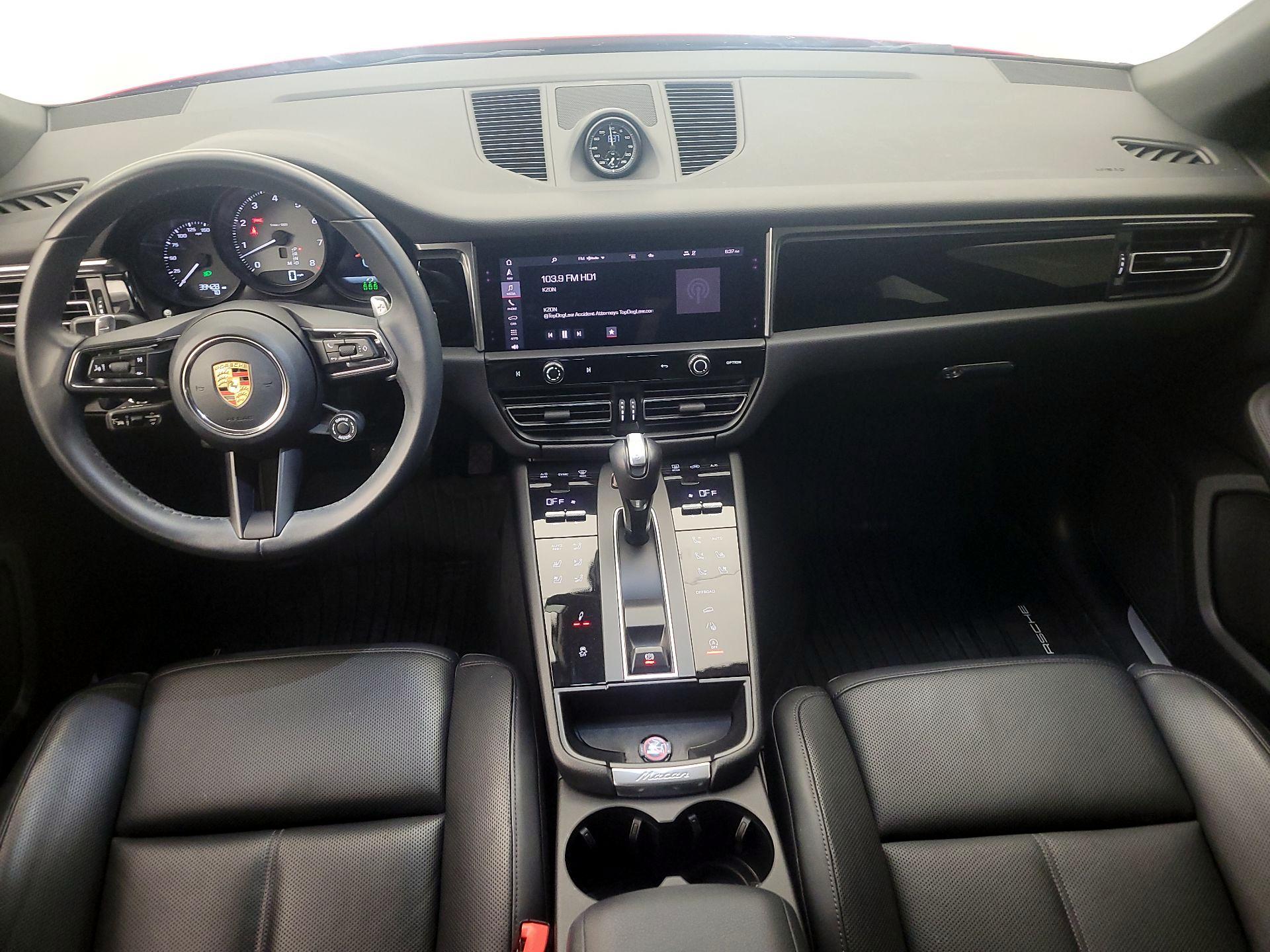 Thumbnail: 2023 Porsche Macan - 9