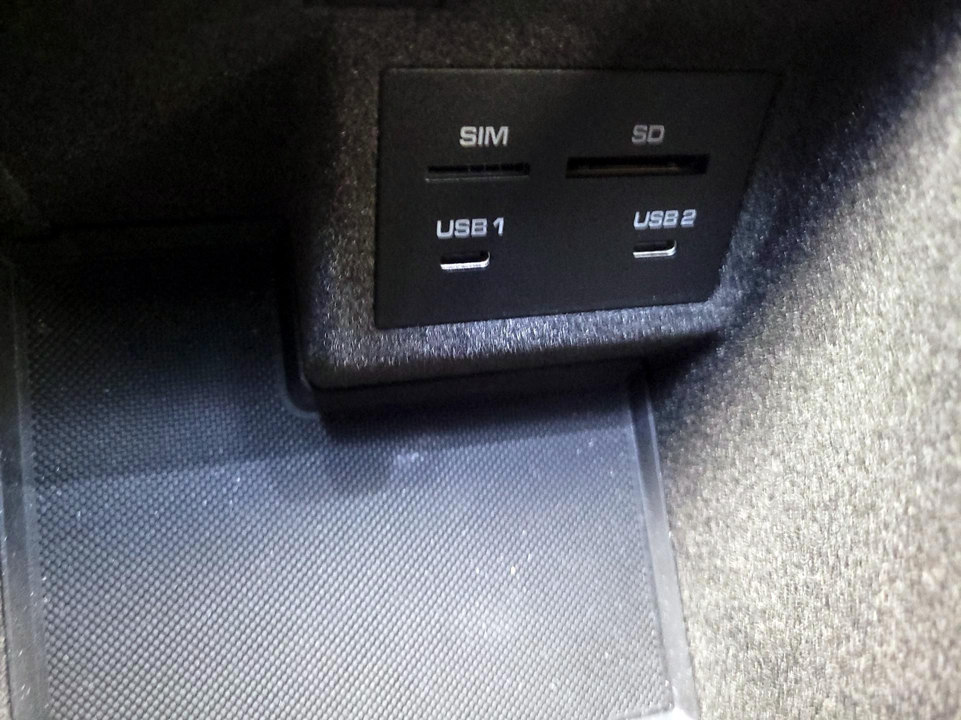 Thumbnail: 2023 Porsche Macan - 18