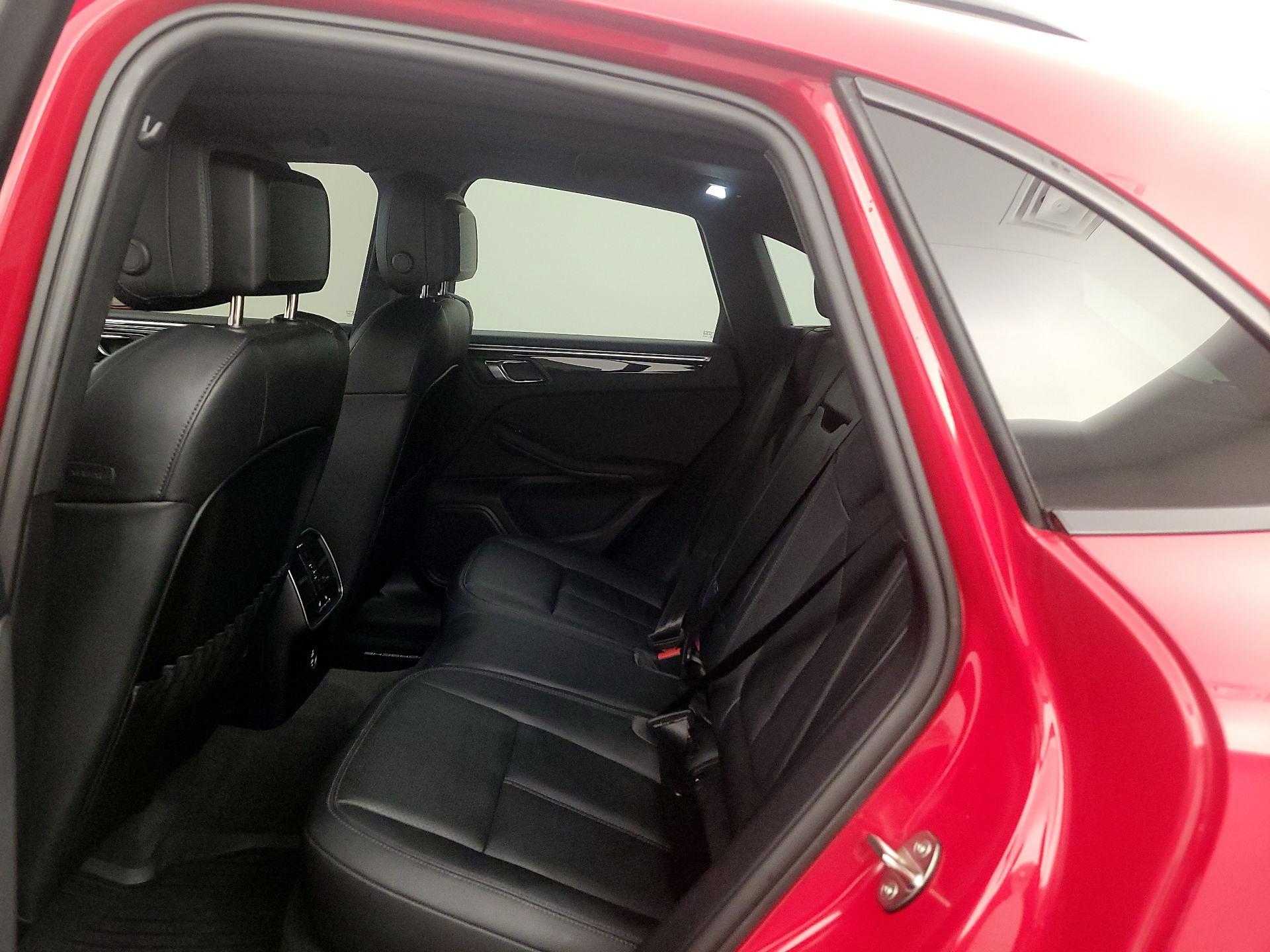 Thumbnail: 2023 Porsche Macan - 19