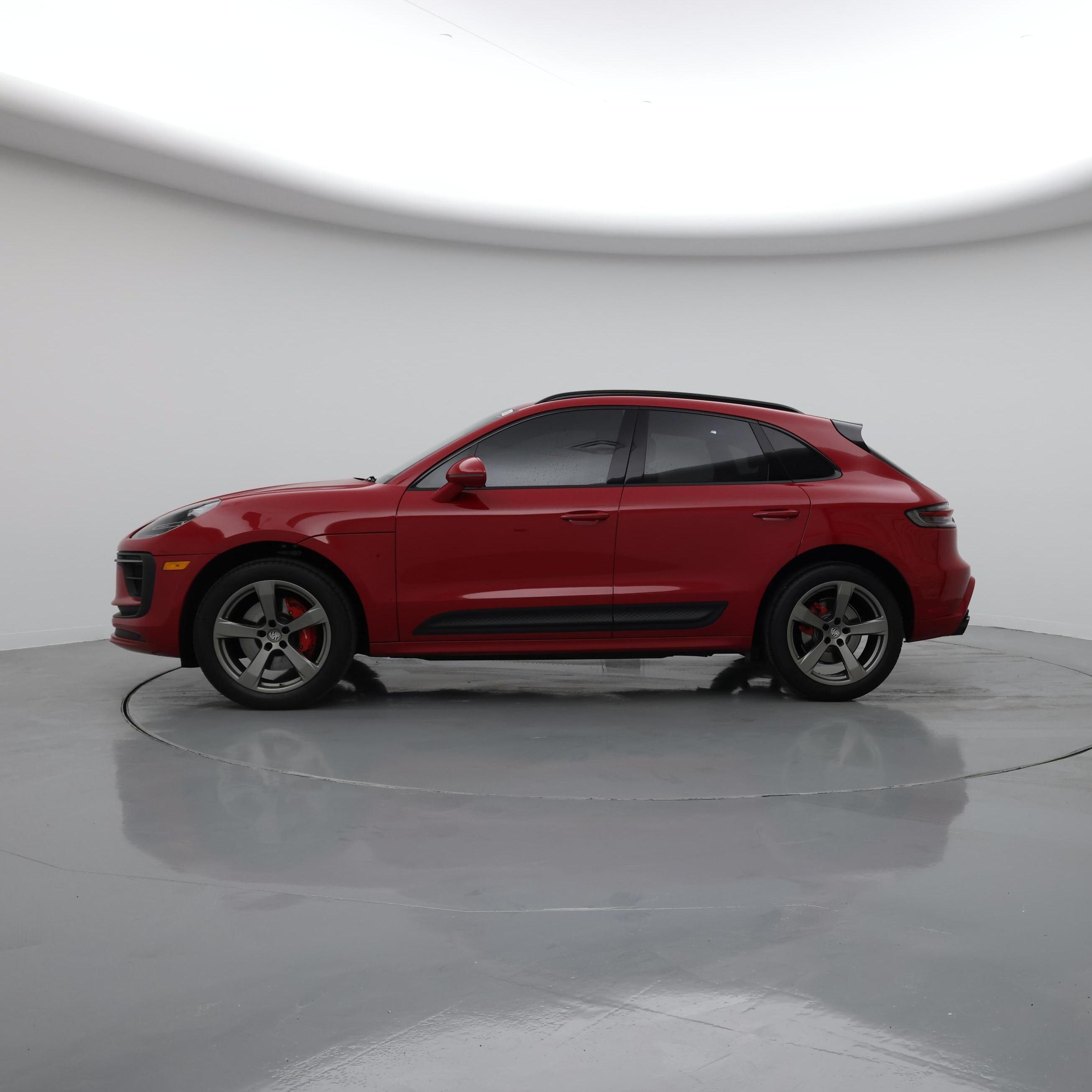 Thumbnail: 2023 Porsche Macan - 3