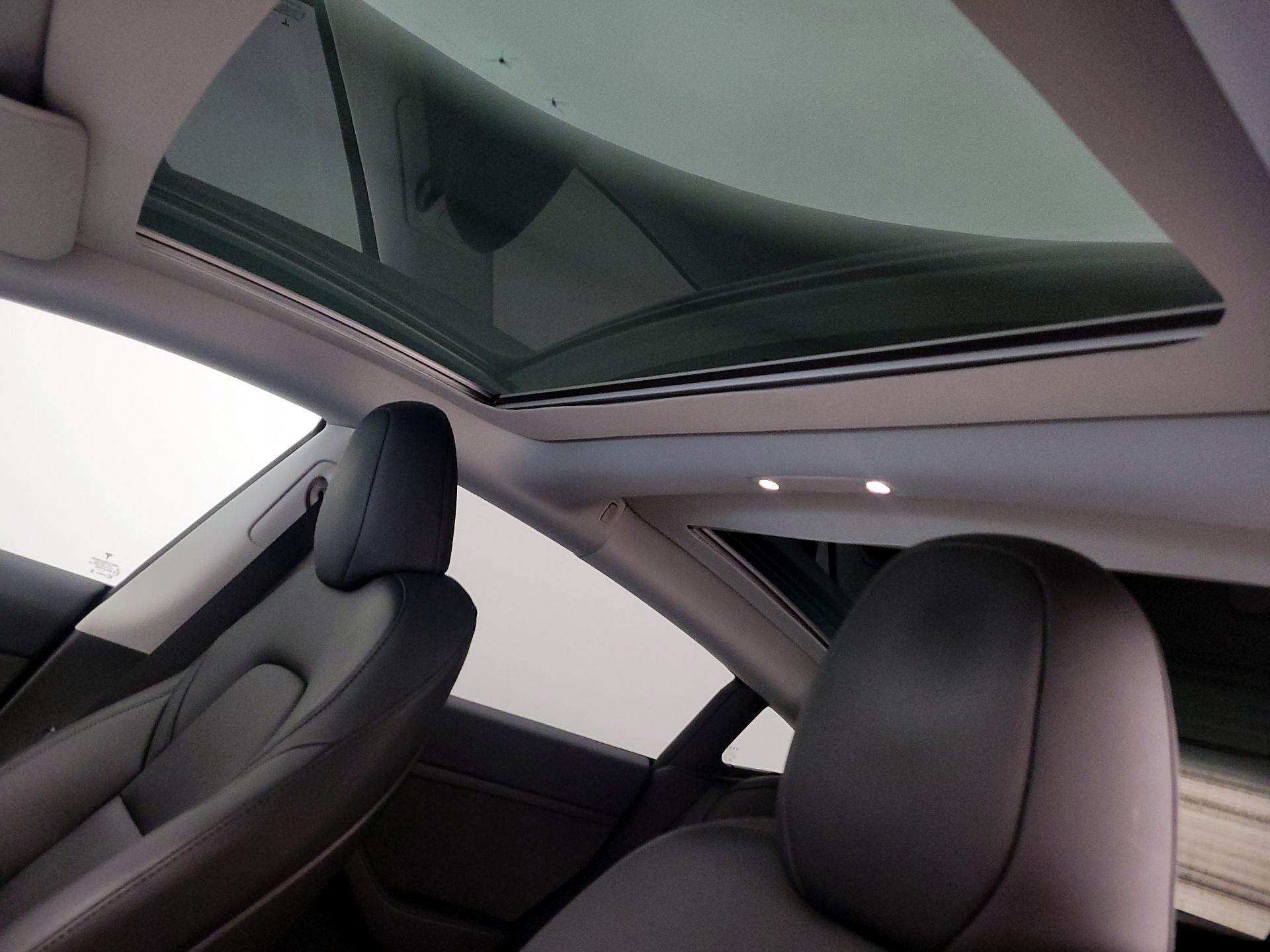 Thumbnail: 2023 Tesla Model 3 - 18