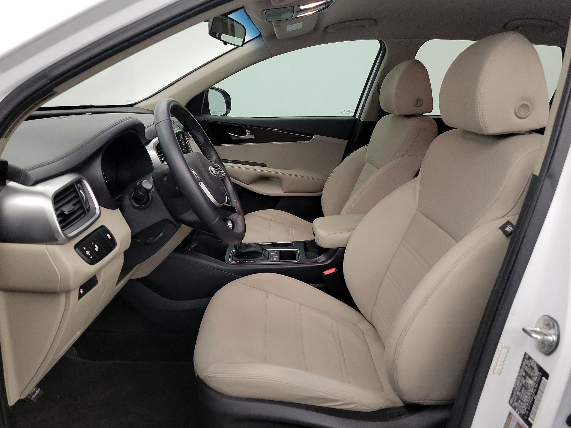 Thumbnail: 2020 Kia Sorento - 11