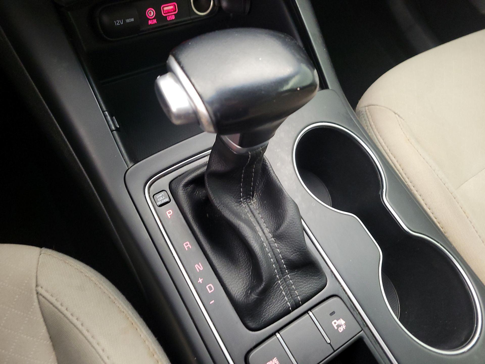 Thumbnail: 2020 Kia Sorento - 17