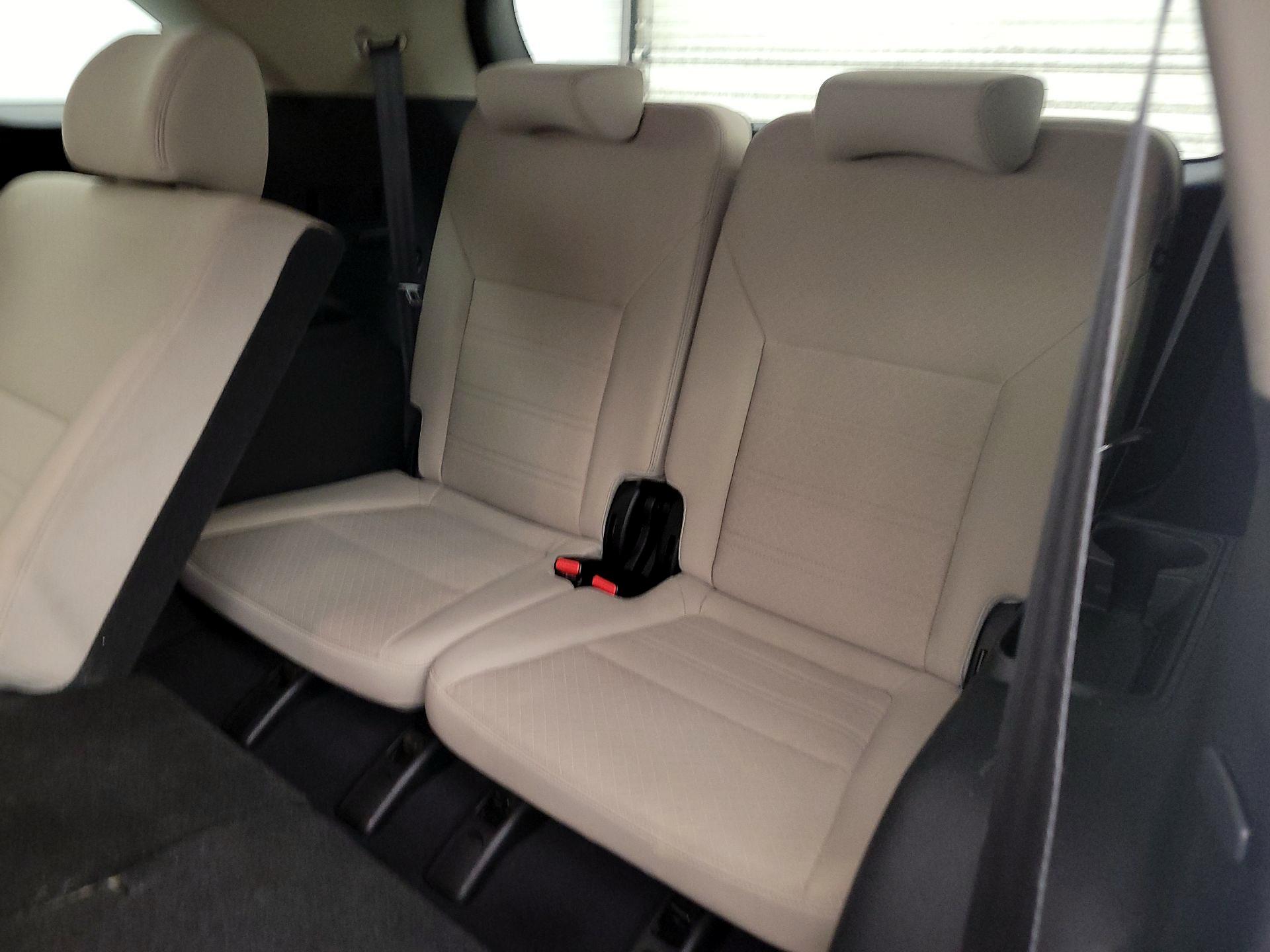 Thumbnail: 2020 Kia Sorento - 20