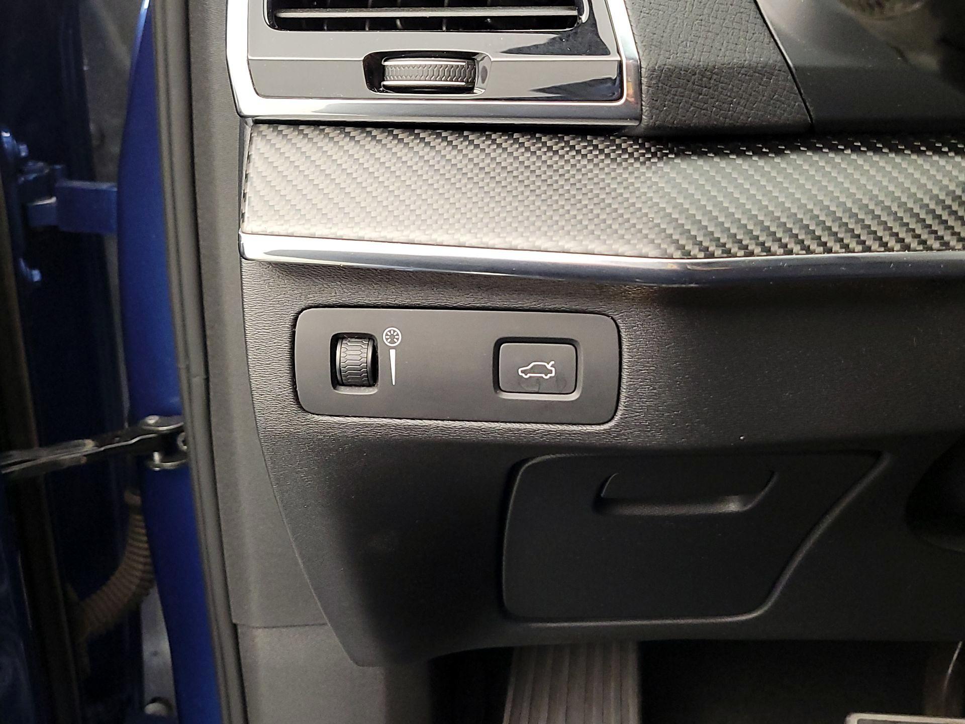 Thumbnail: 2017 Volvo XC90 - 13