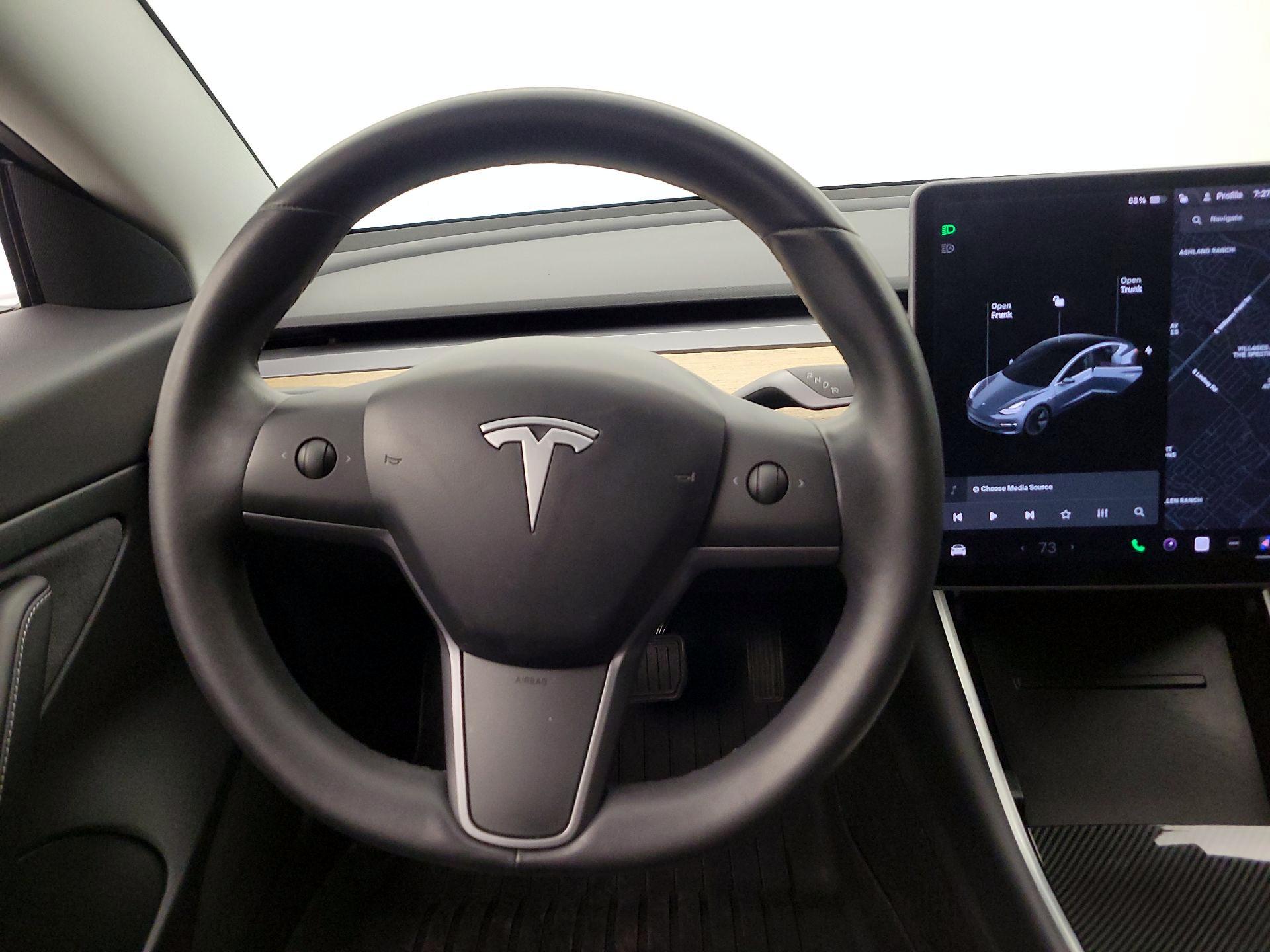 Thumbnail: 2020 Tesla Model 3 - 10