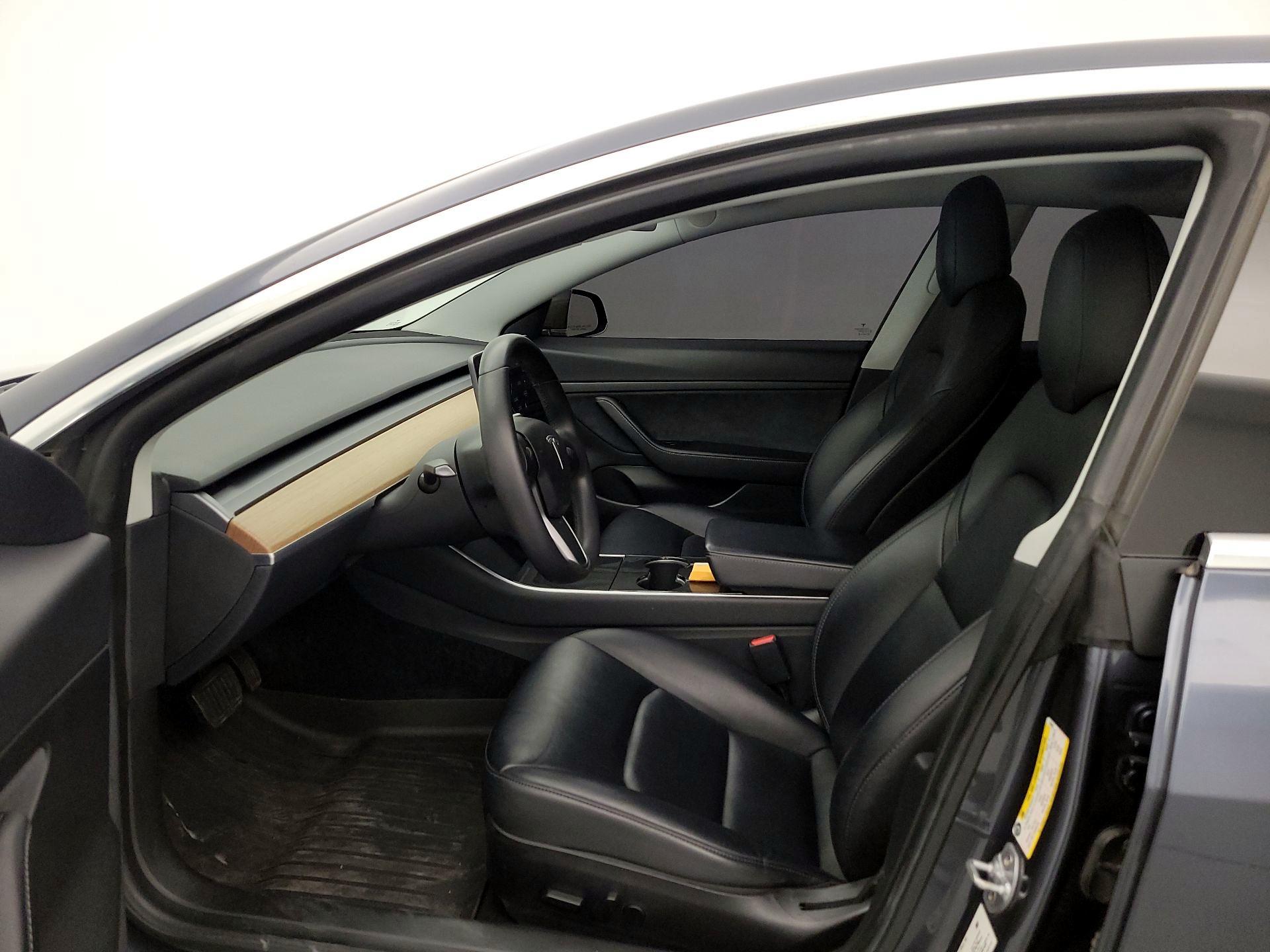 Thumbnail: 2020 Tesla Model 3 - 11