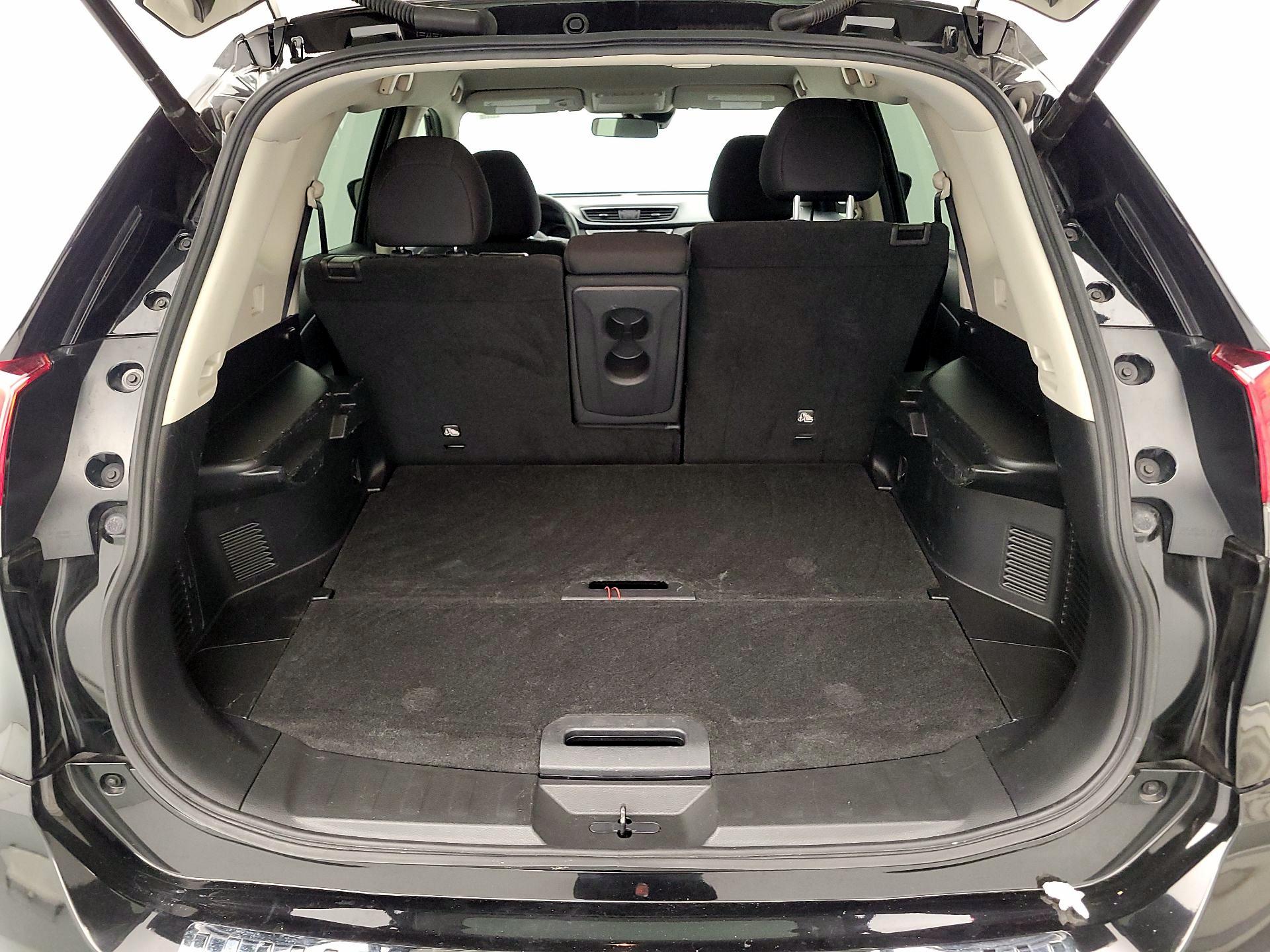 Thumbnail: 2020 Nissan Rogue - 20