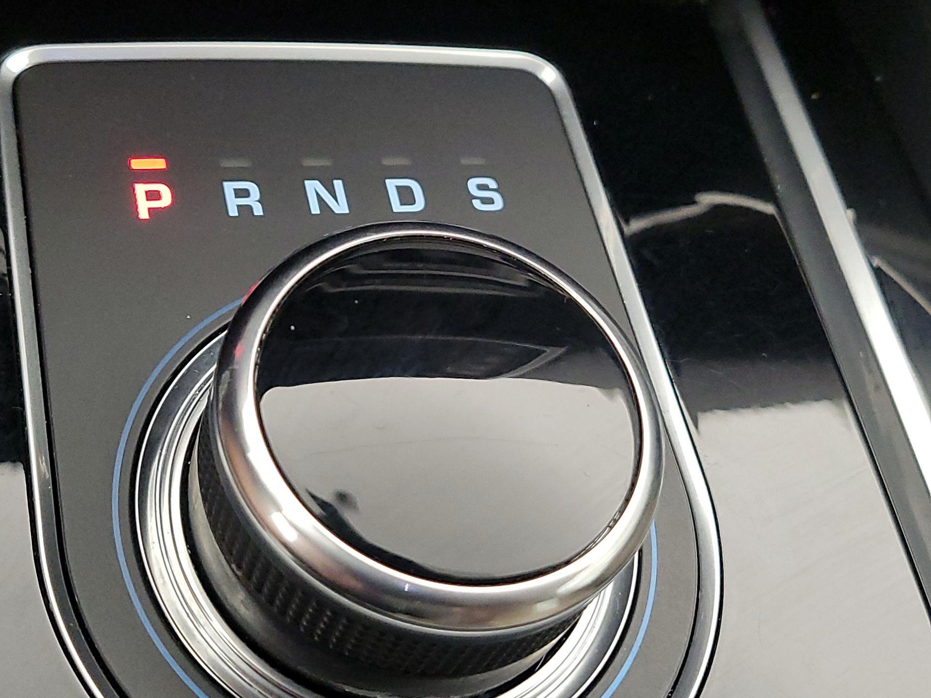 Thumbnail: 2017 Jaguar XE - 18