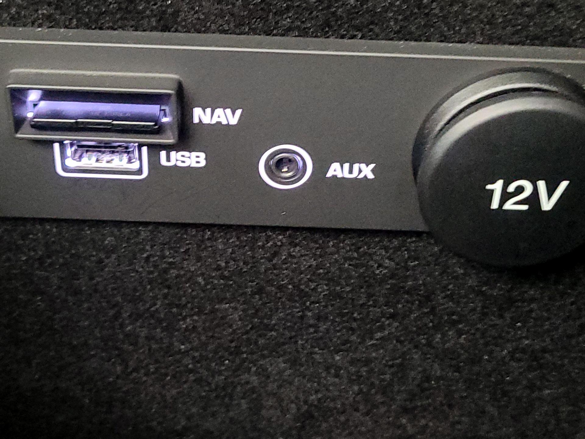 Thumbnail: 2017 Jaguar XE - 19