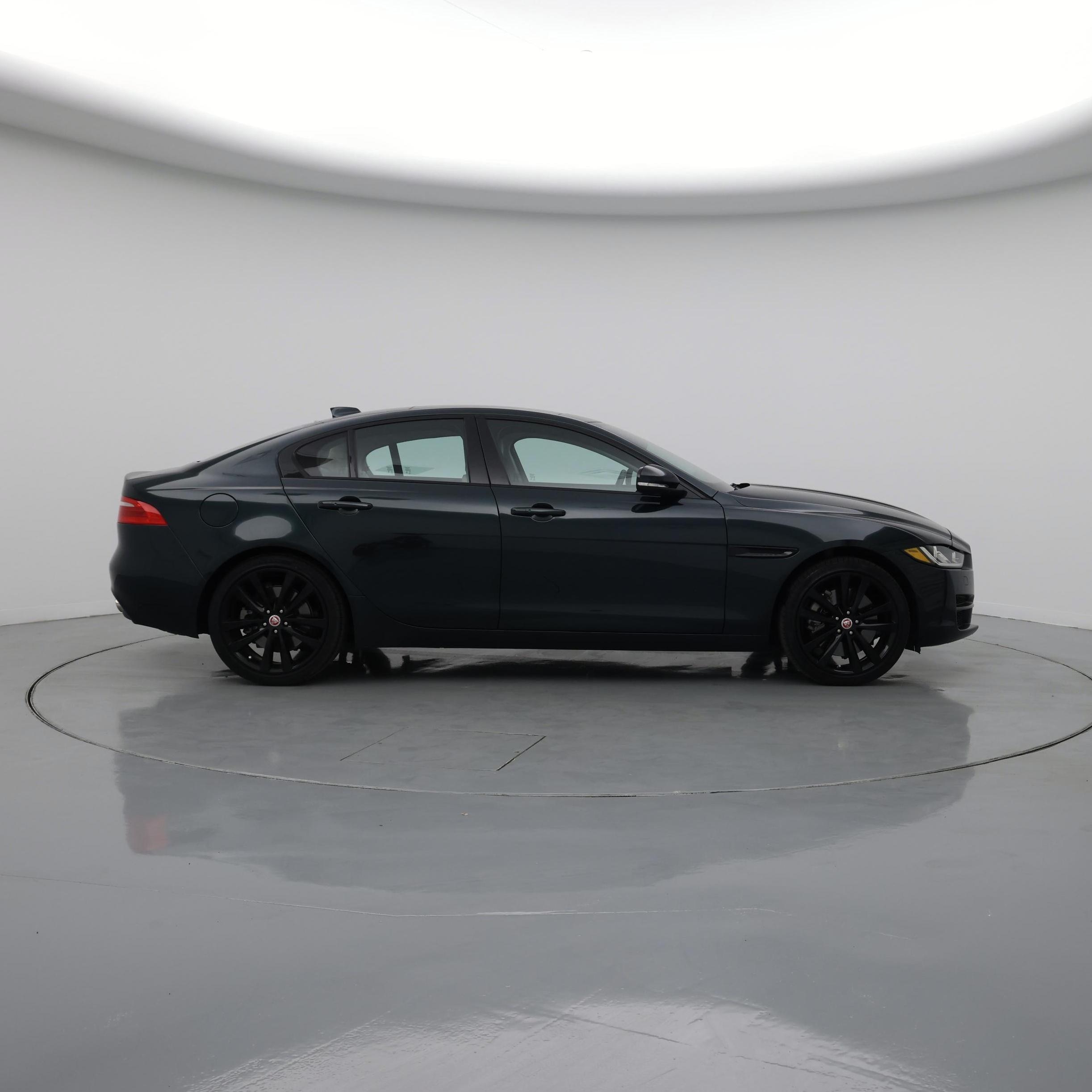 Thumbnail: 2017 Jaguar XE - 7