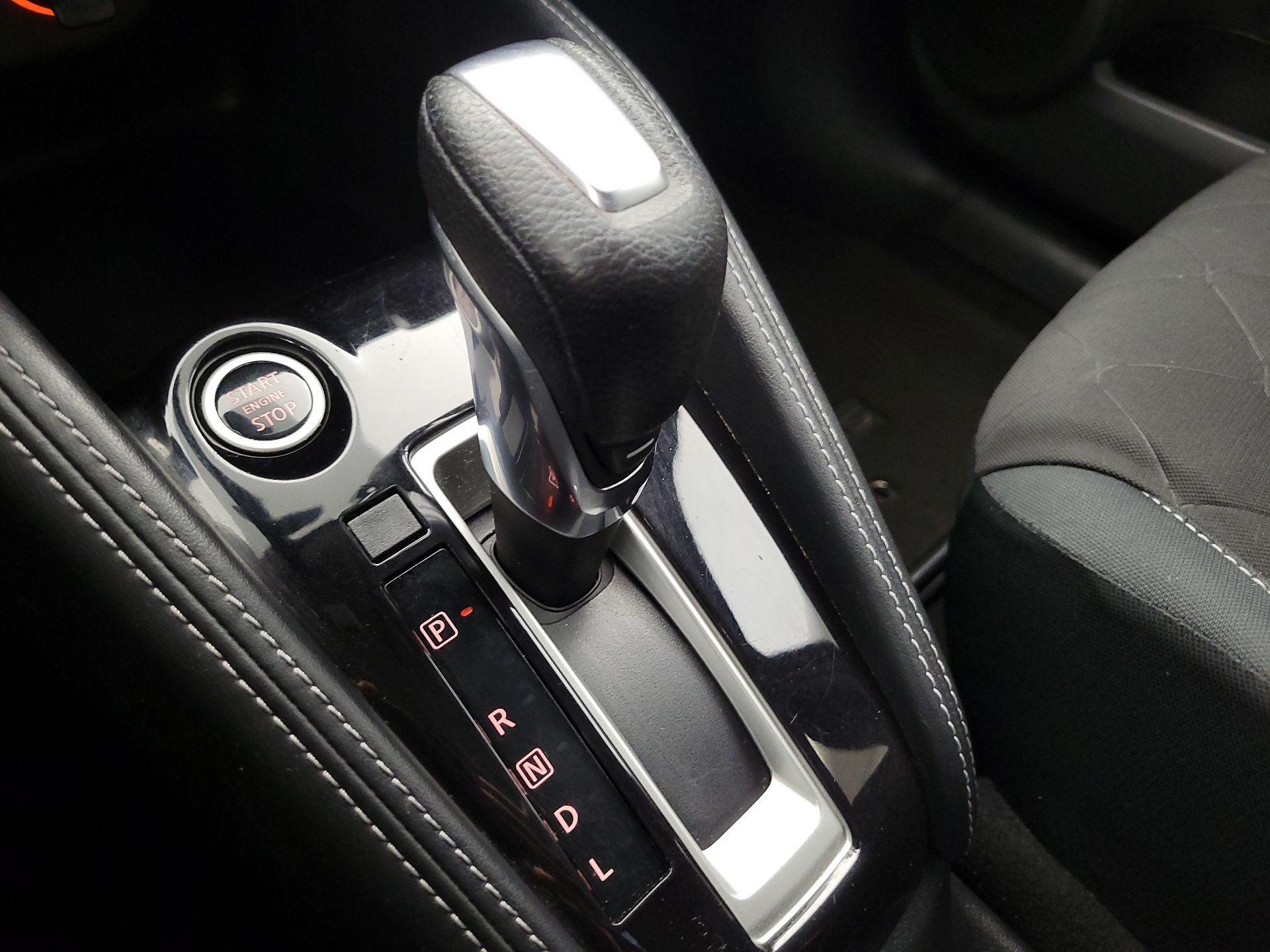 Thumbnail: 2020 Nissan Kicks - 16